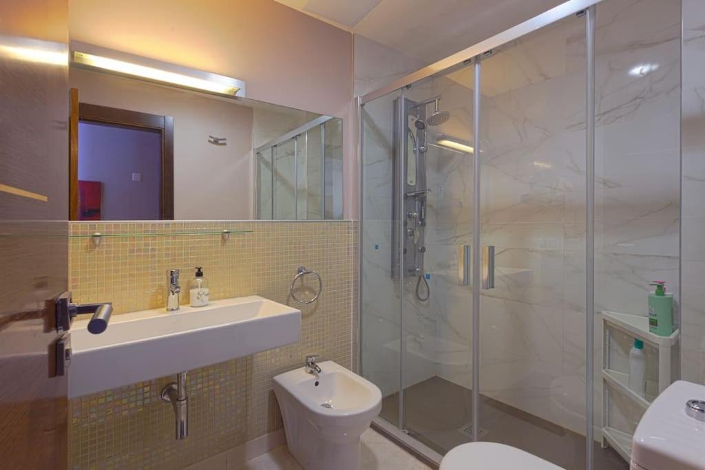 Deluxe De Amadores Puerto Rico (Gran Canaria)