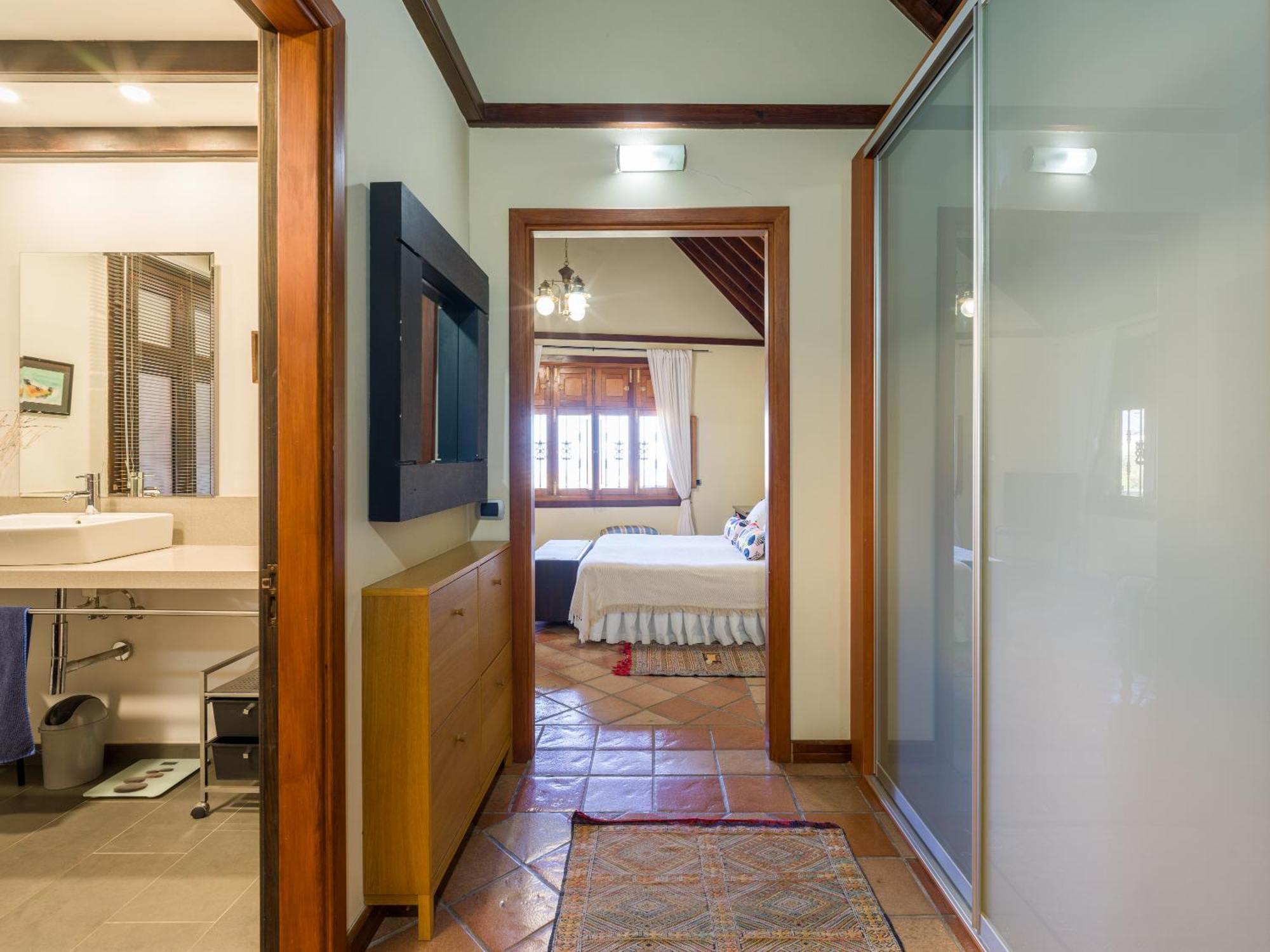 Villa With Pool And Sea Views In Banana Plantation *