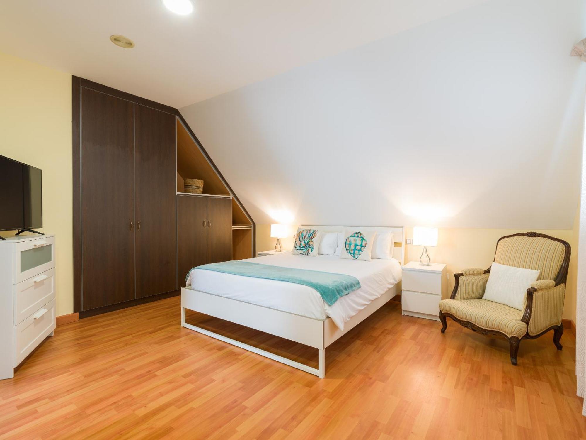 Family Avatar Duplex Near The