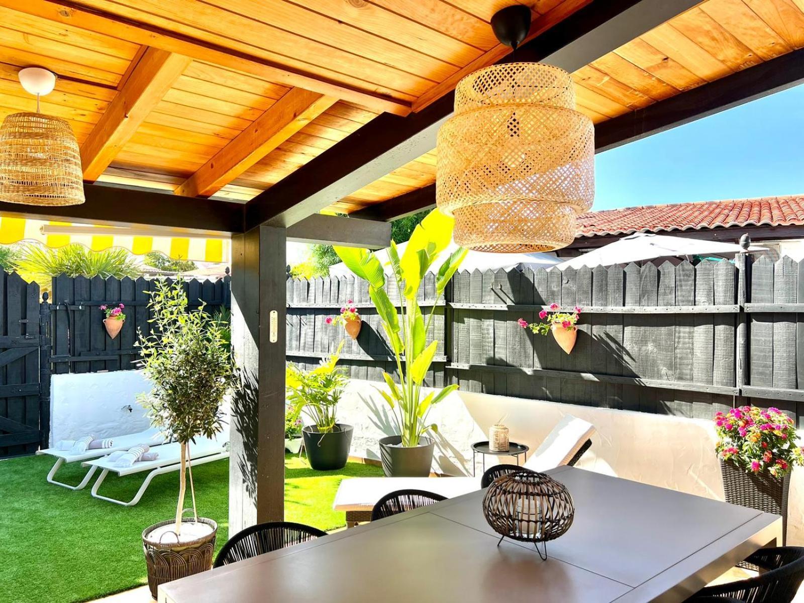 Oasis With Jacuzzi Casa vacanze