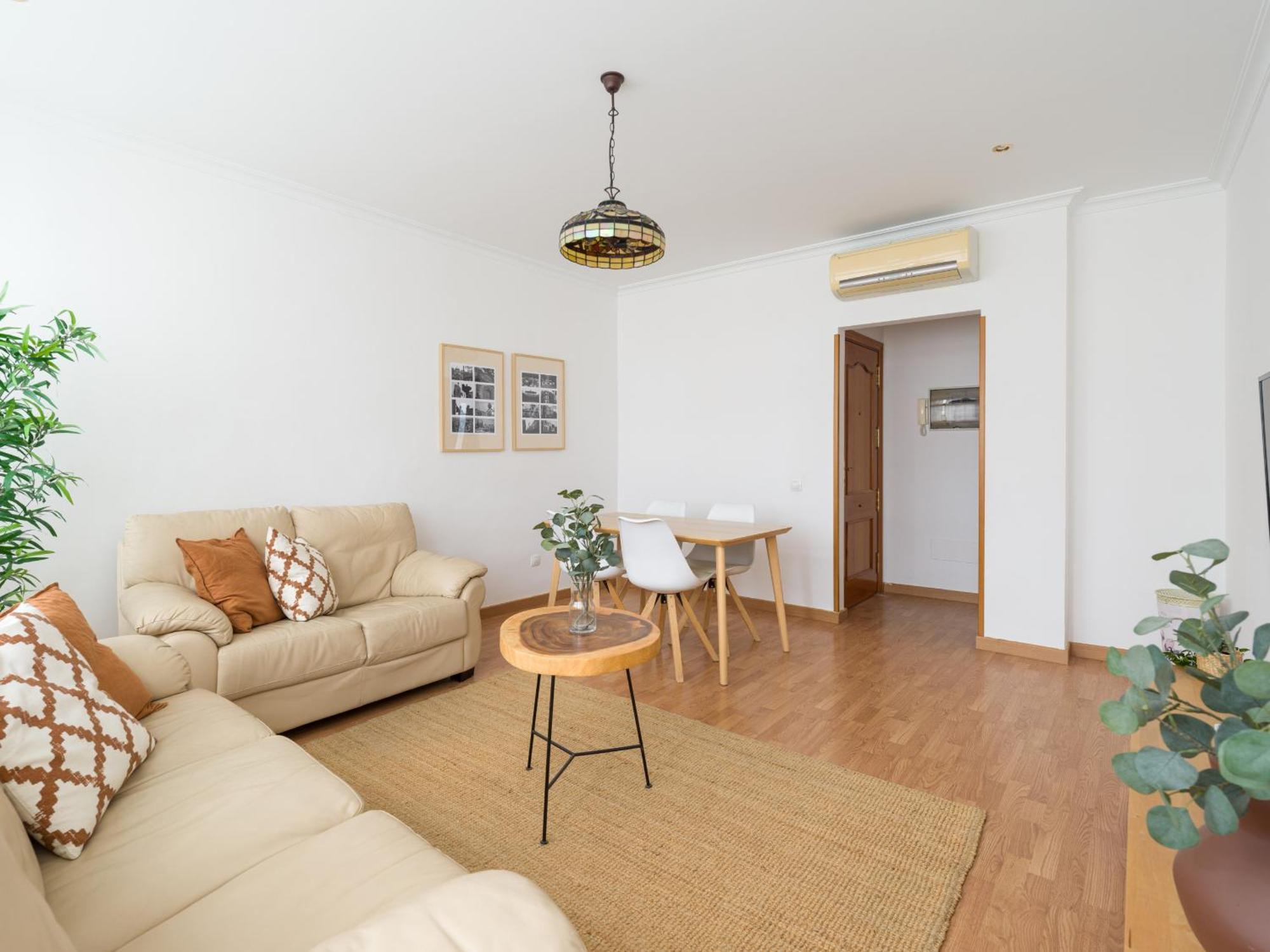 Apartment Moderno Piso De 3 Cerca De Triana