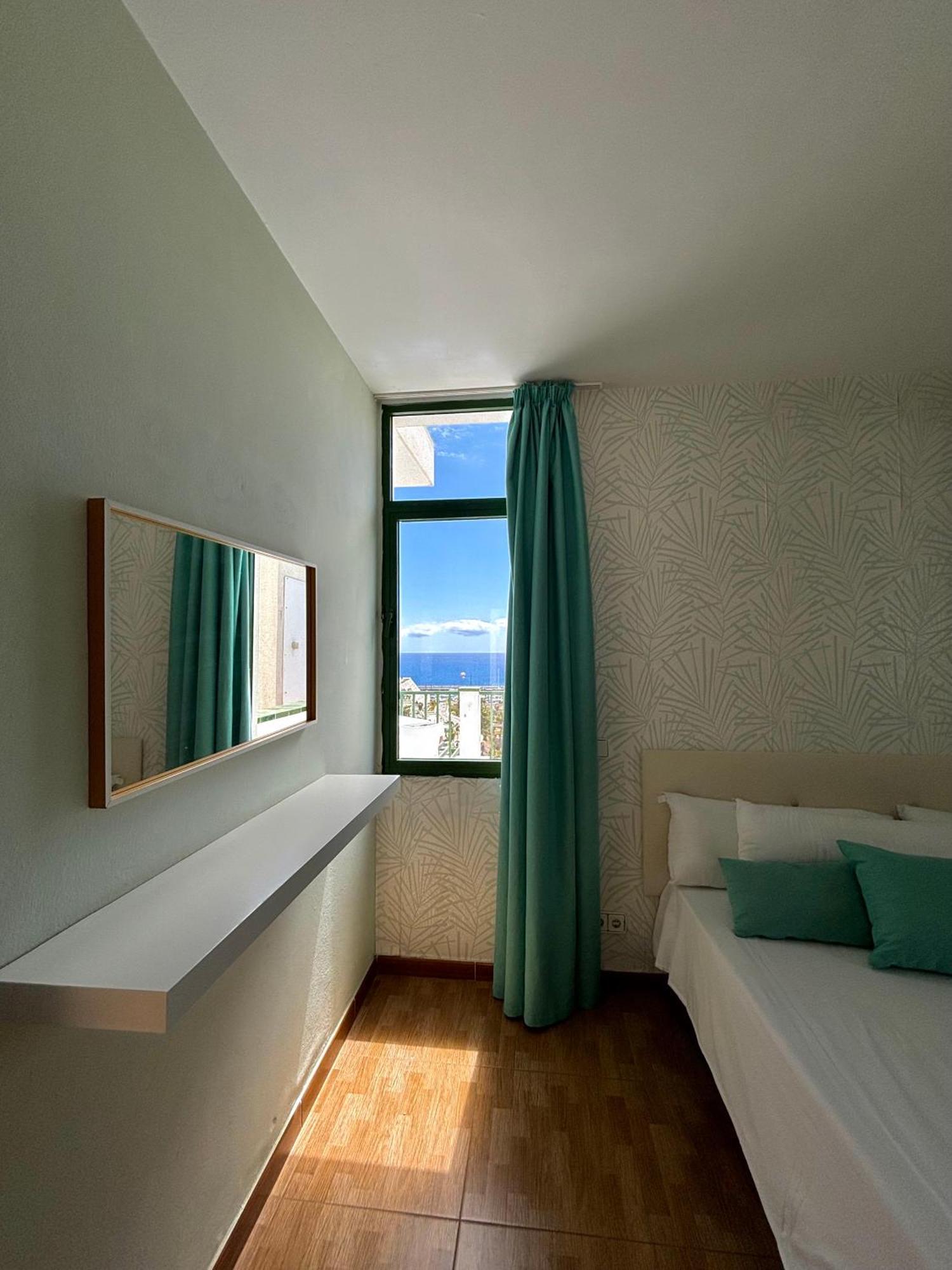 Halley * Puerto Rico (Gran Canaria)