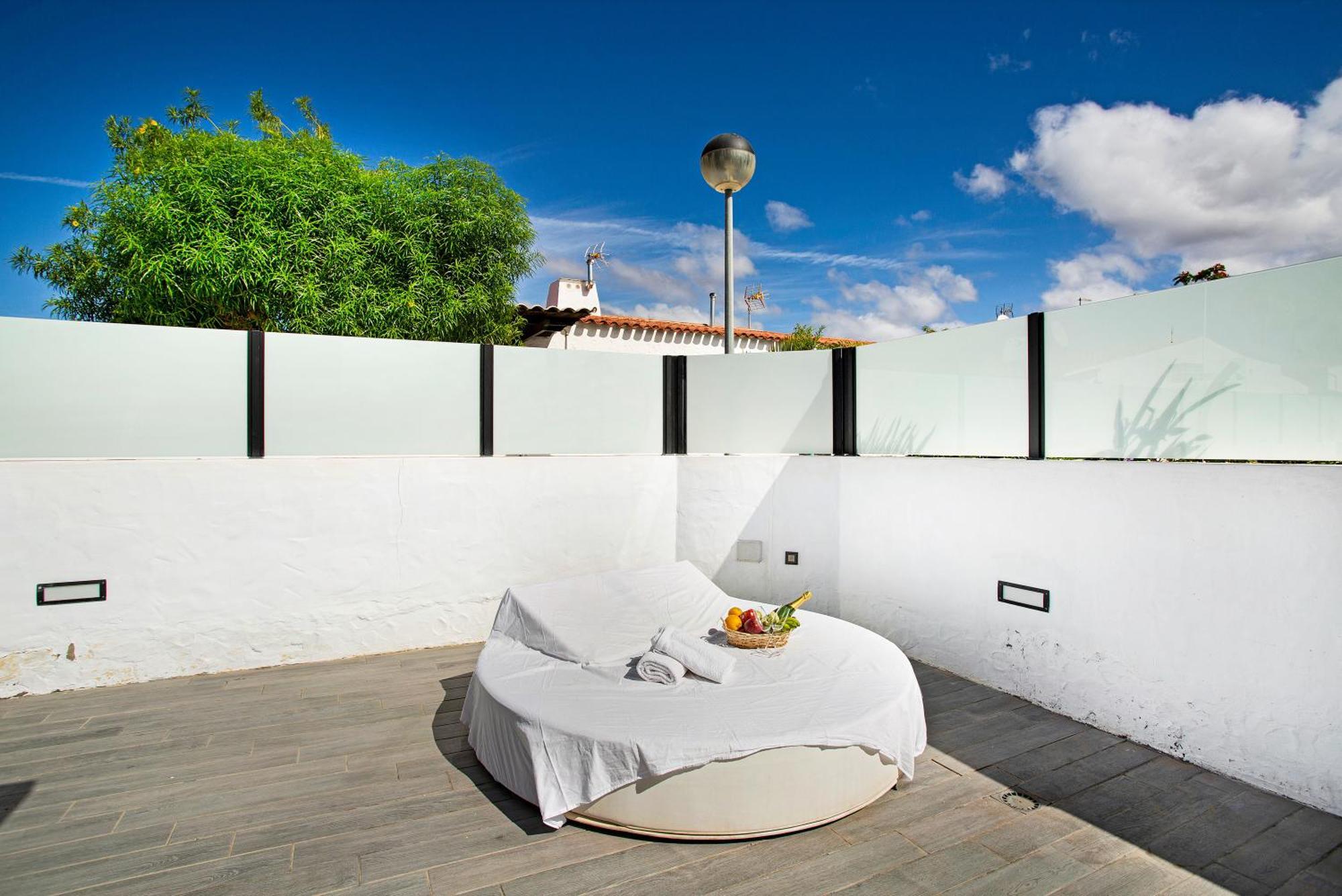 Sunset House Maspalomas Holiday park *