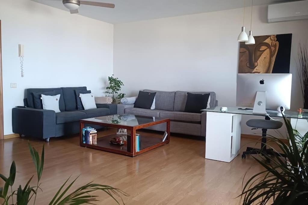 Ocean Views Apartment *