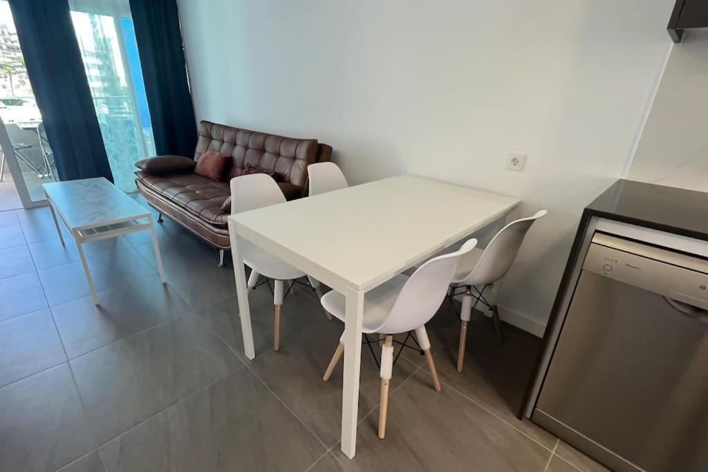 Reformado Cerca De La Playa Y El Yumbo Apartamento *