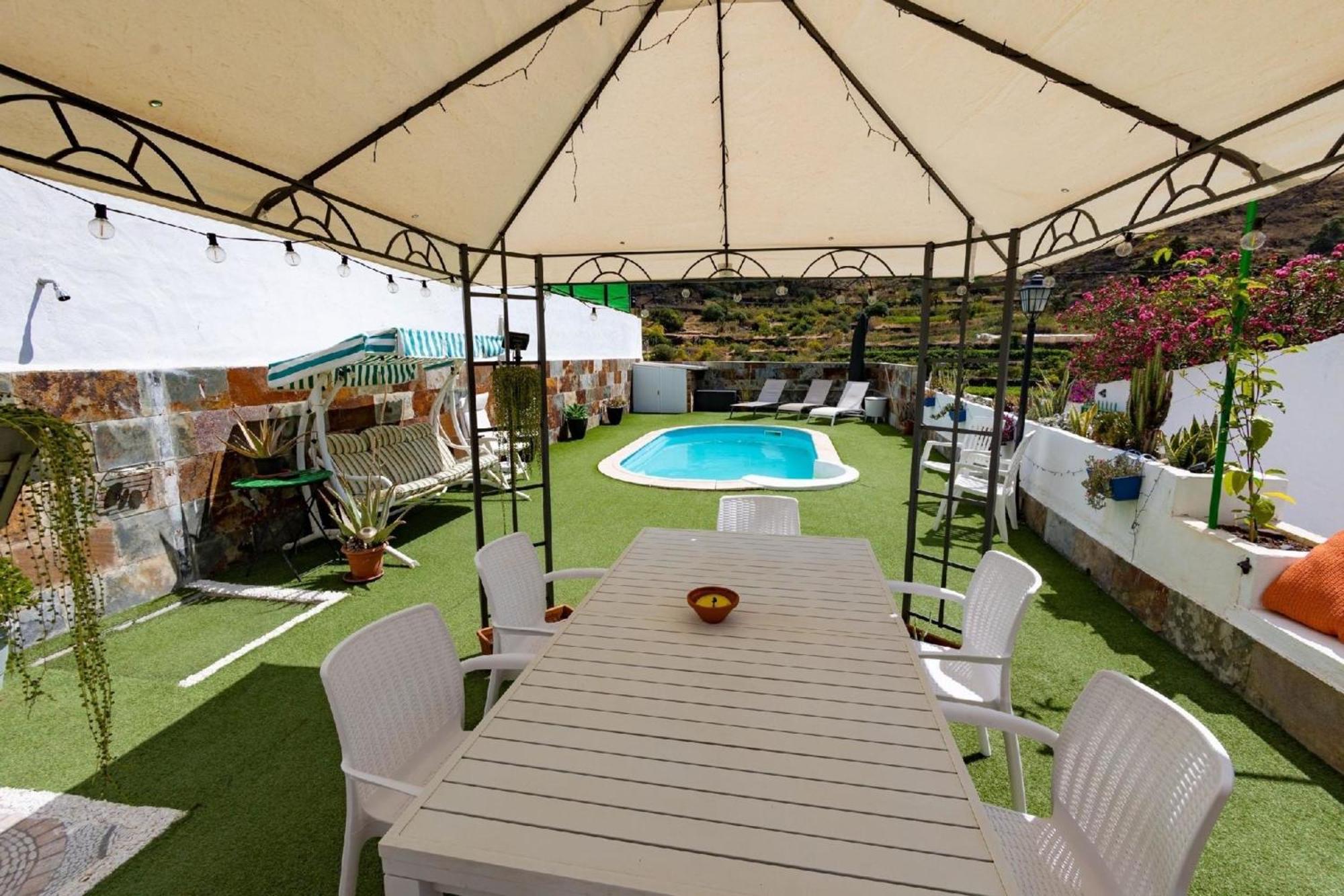 Grosses Haus Mit Eigenem Pool Сasa de vacaciones *