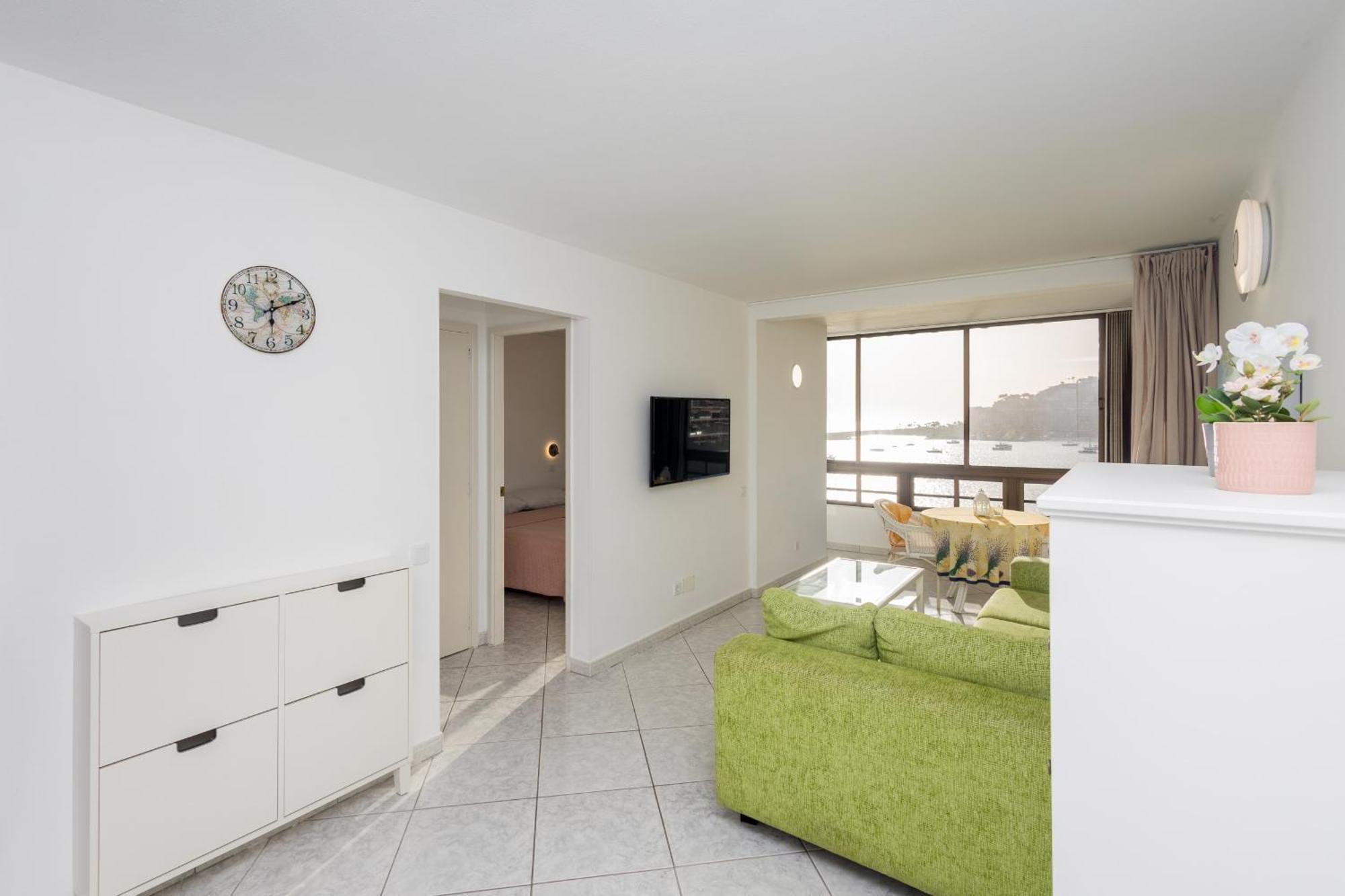 Patalavaca 1st Line - Infinite Sea Views *