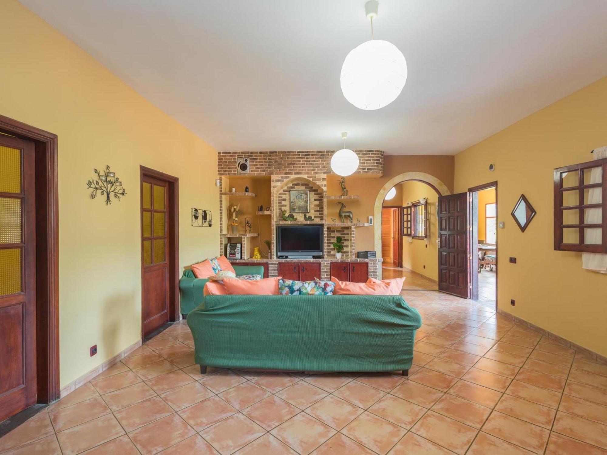 Сasa de vacaciones Vivelorural Casa Besan Grupos Con Piscina