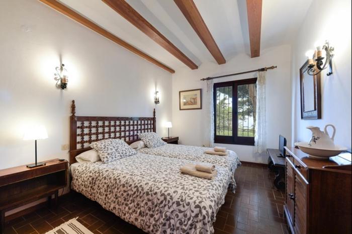 Сasa de vacaciones Vivelorural Casa En Grupos Con Piscina *