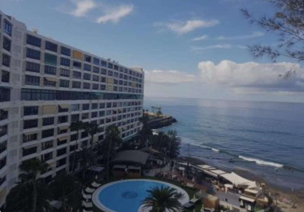 Beachfront Apartment Patalavaca