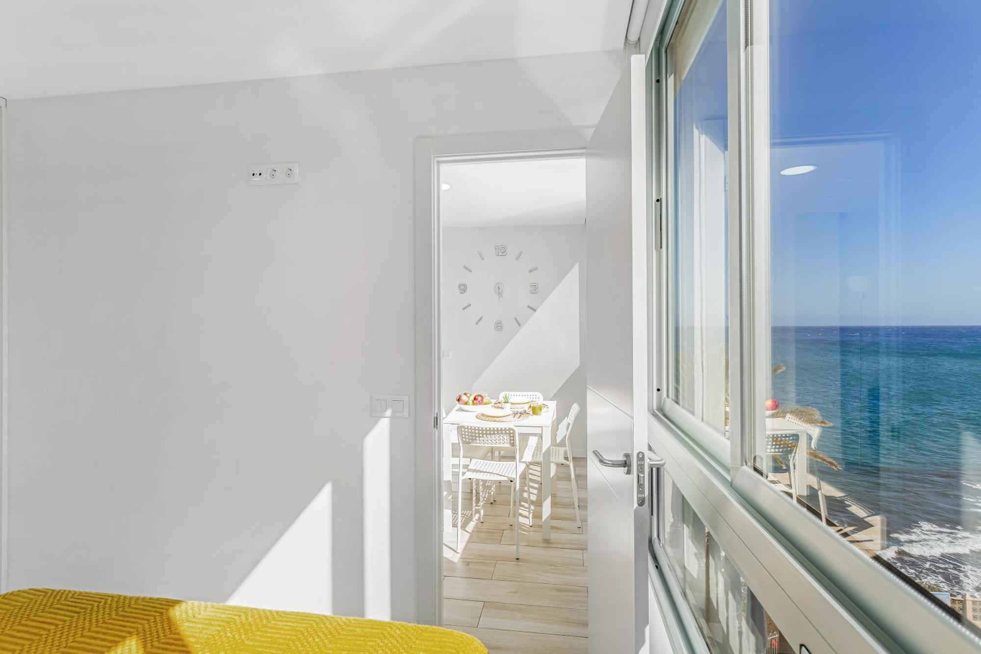 Newly Refurbished Beachfront * San Bartolome de Tirajana (Gran Canaria)