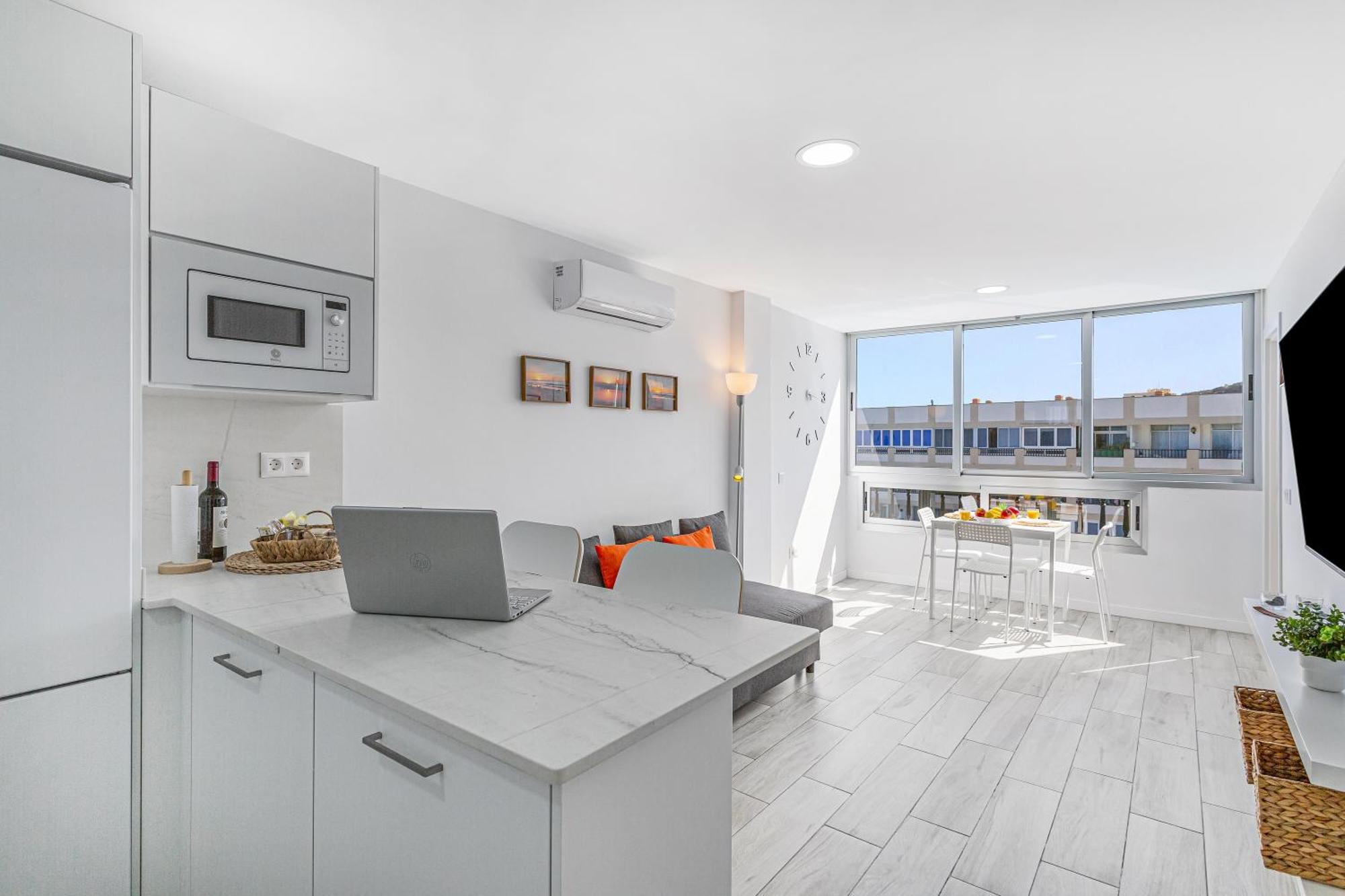 Newly Refurbished Beachfront Apartment San Bartolome de Tirajana (Gran Canaria)