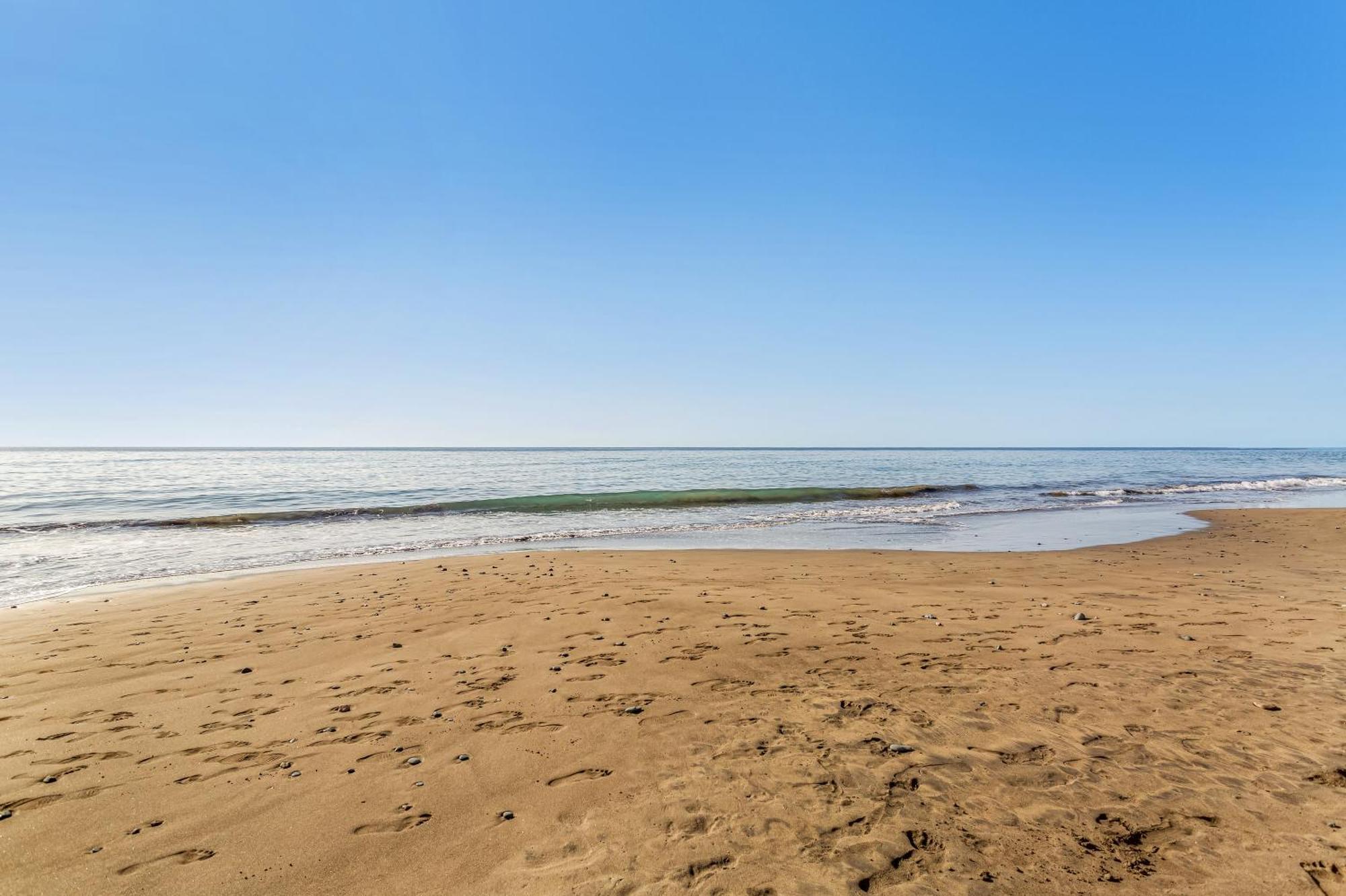 Newly Refurbished Beachfront San Bartolome de Tirajana (Gran Canaria)