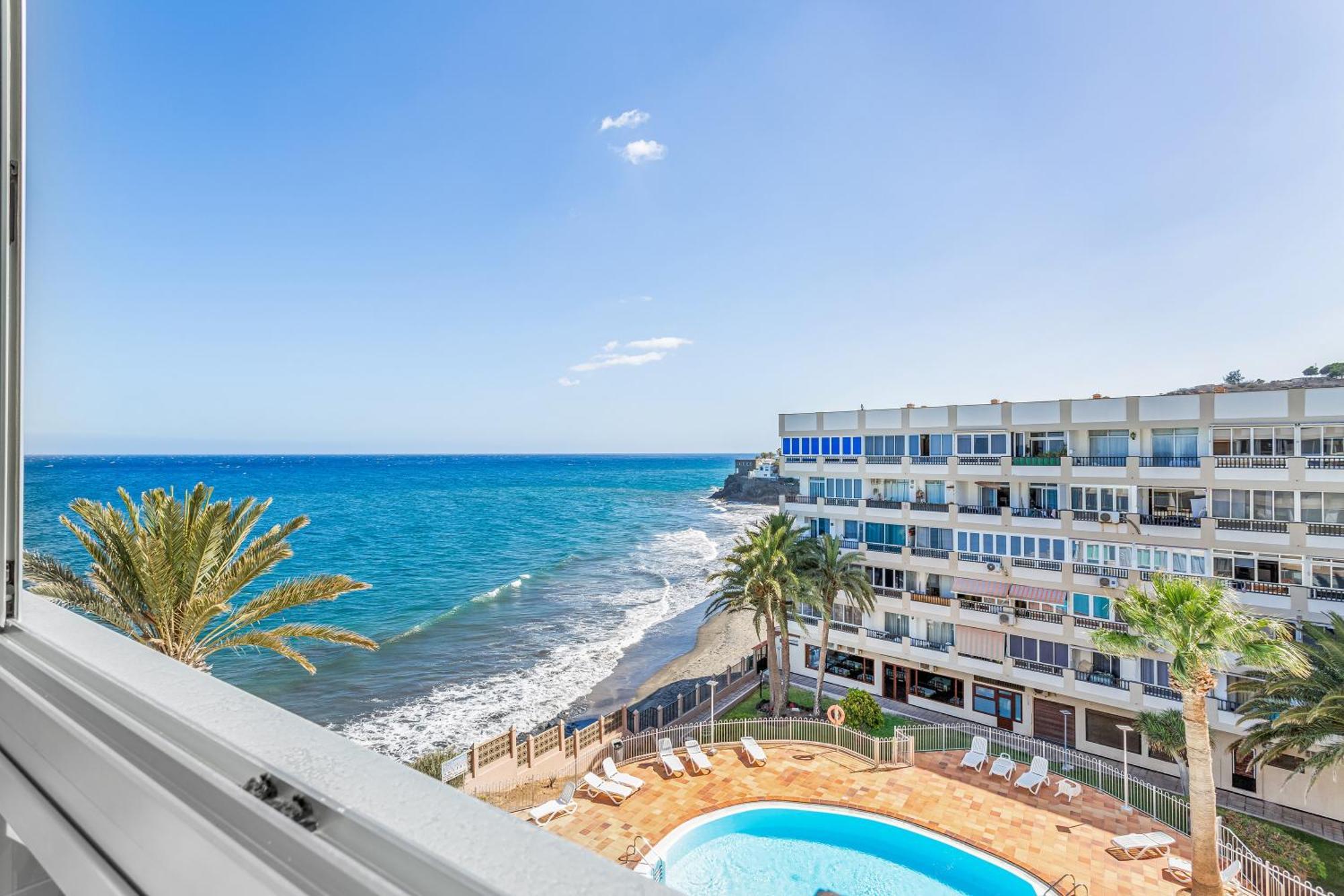 Newly Refurbished Beachfront San Bartolome de Tirajana (Gran Canaria)