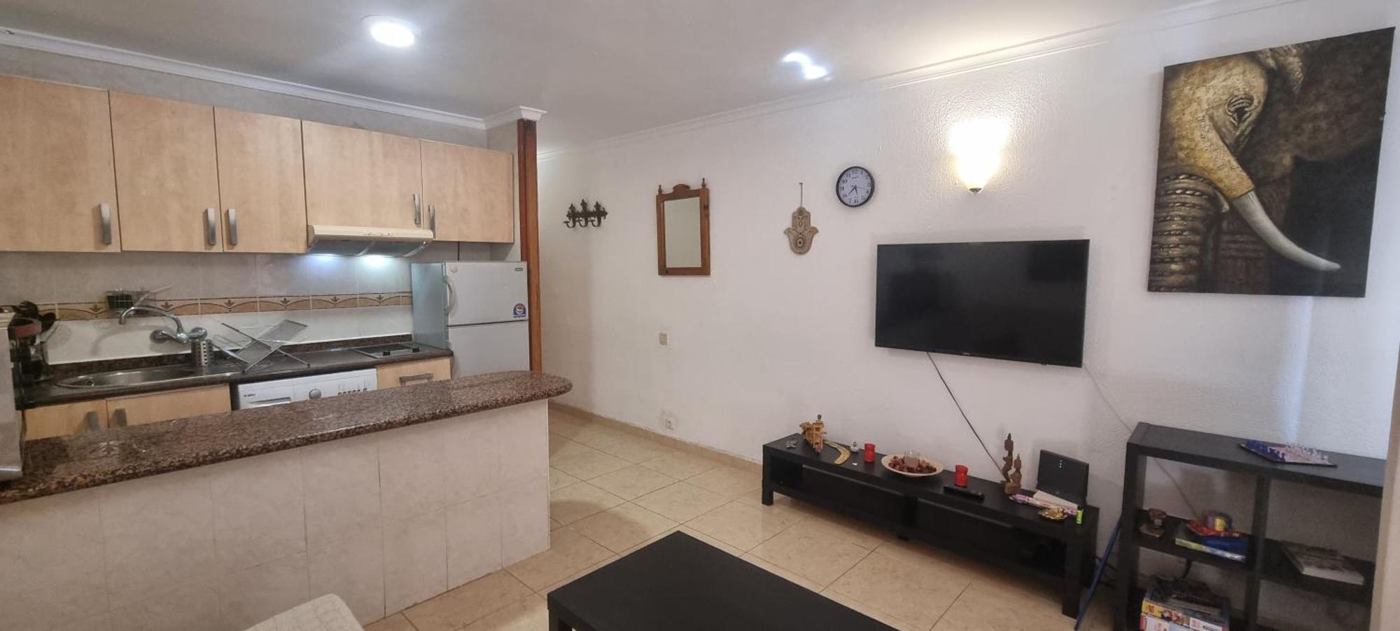 Casa Casey Juncos Ii Apartment