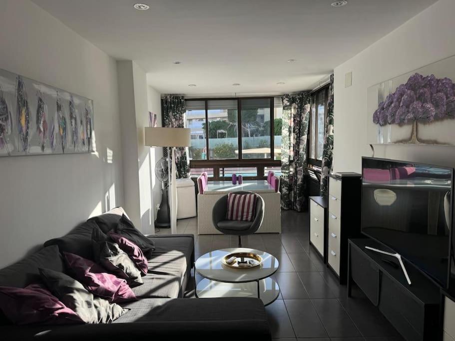 Apartment Iguazu Poolview Near Yumbo Playa del Ingles (Gran Canaria)