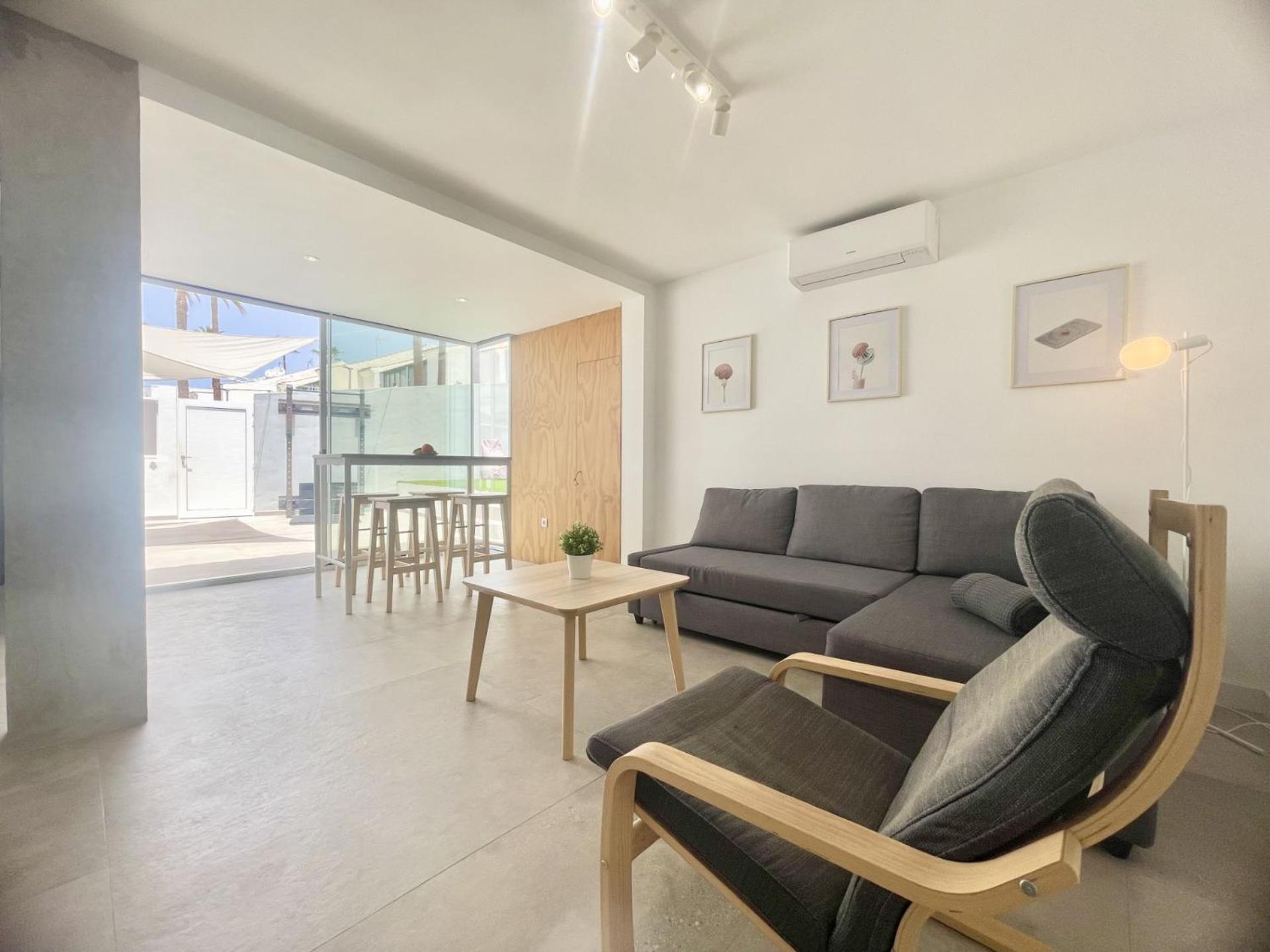 Apartment Hachi Place *