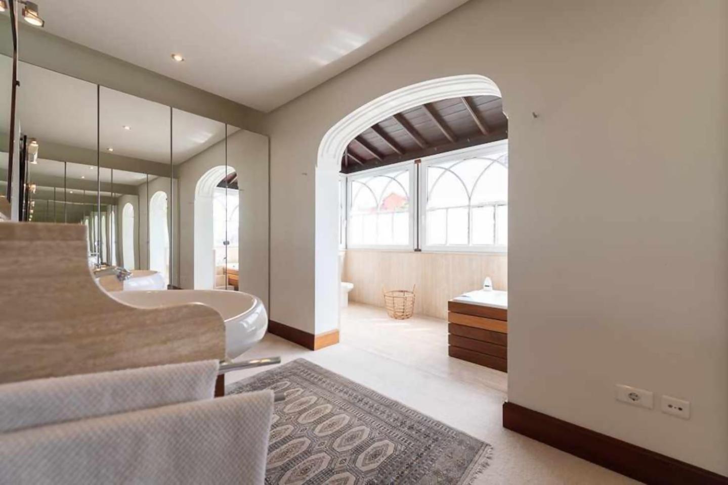 Villa Amplia De Lujo Con Piscina Climatizada