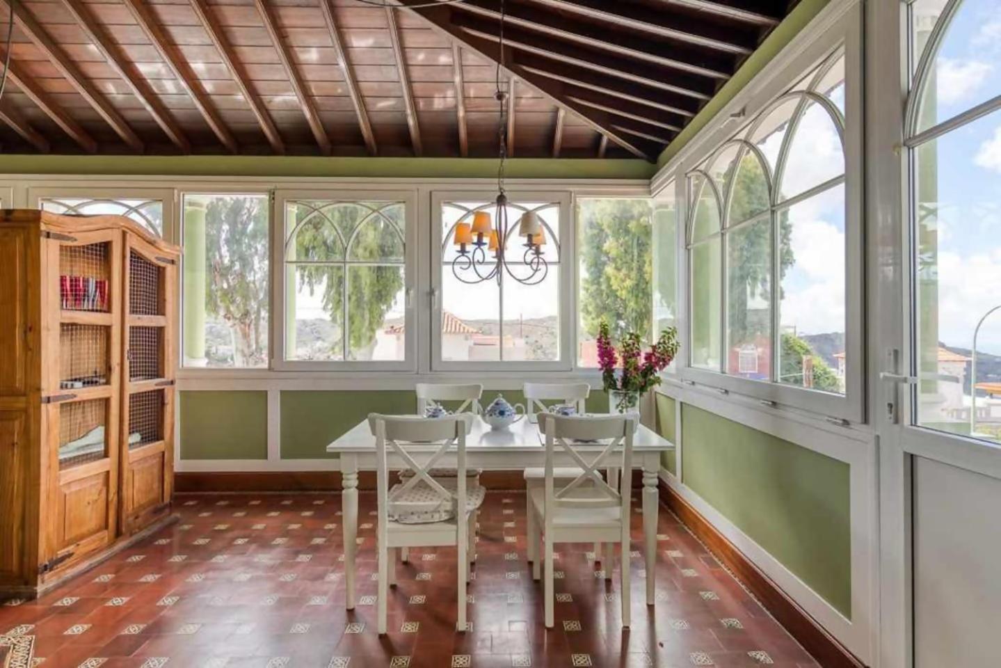 Villa Amplia De Lujo Con Piscina Climatizada *
