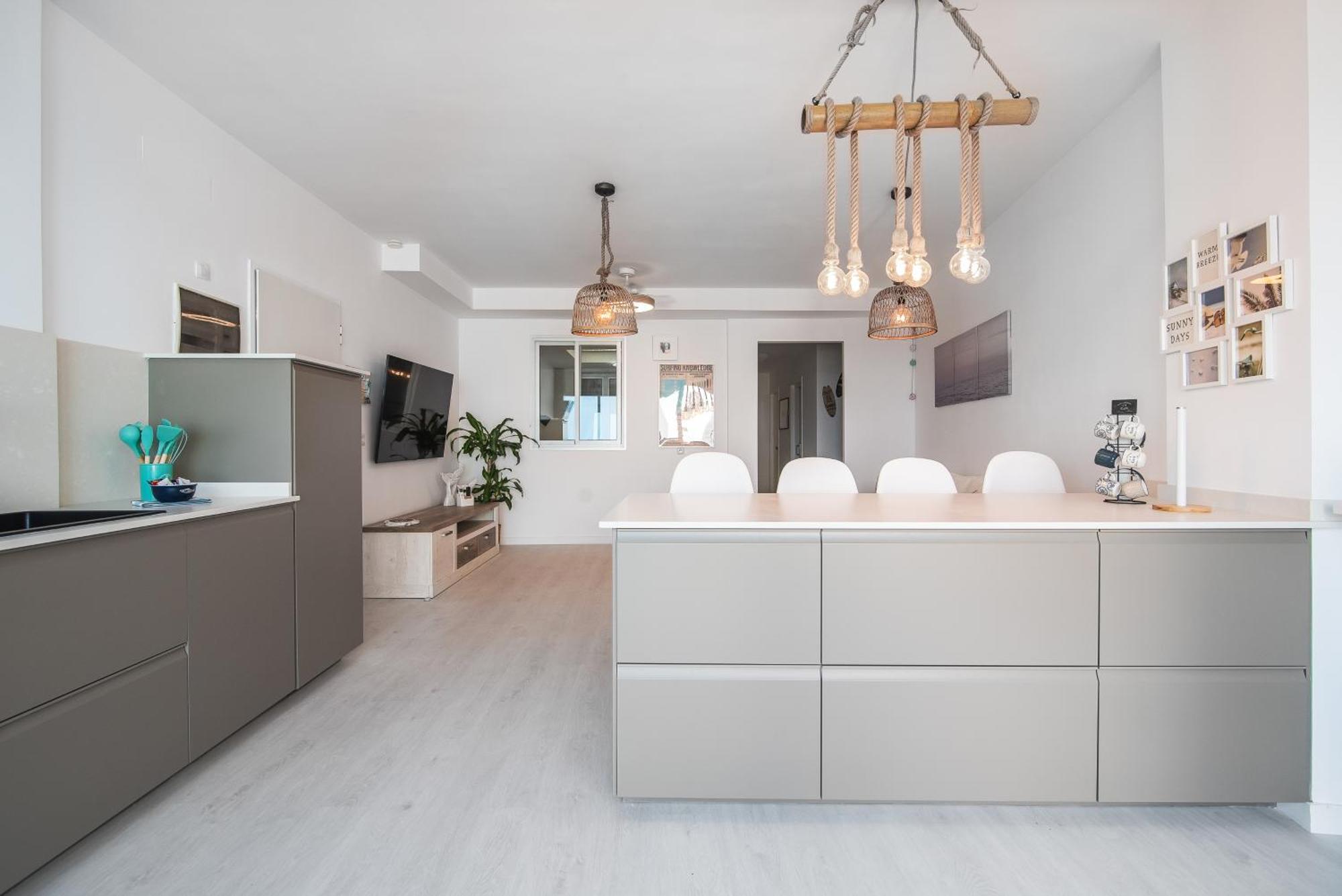 Home2book Beachy Vibes Sea Side Apartment, Guia Appartamento *