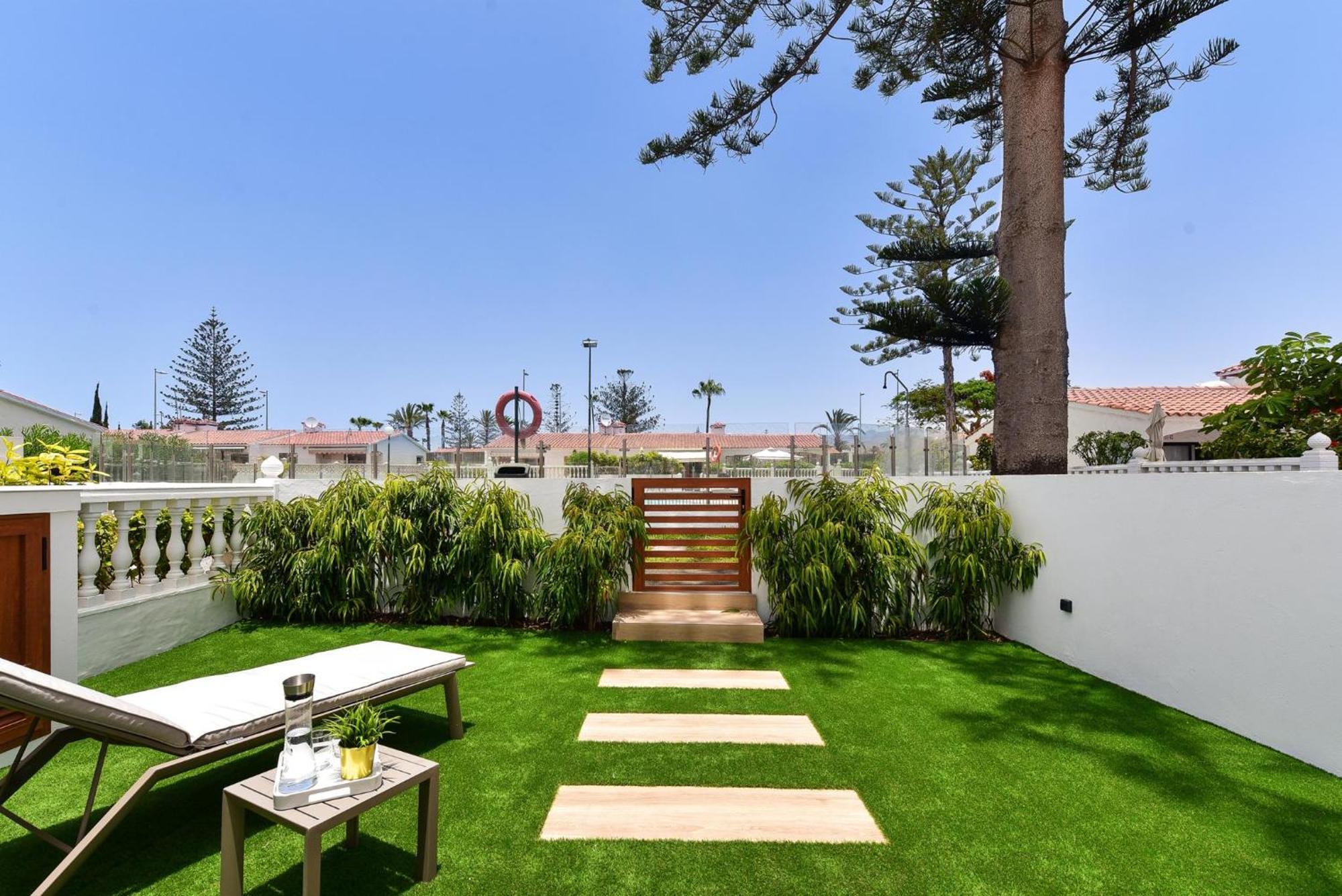 Santa Barbara Emb5 By Villagrancanaria *