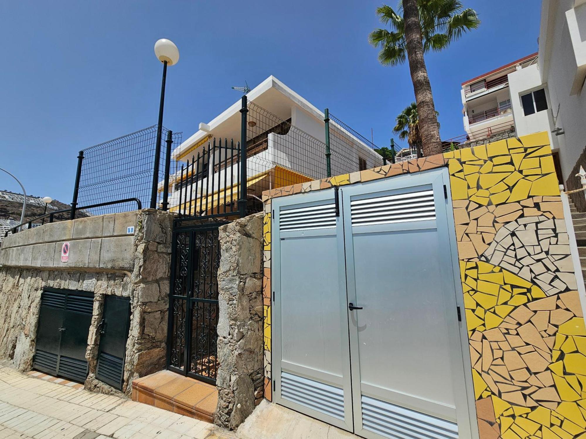 Apartment Modern With Sea View Nearby The *