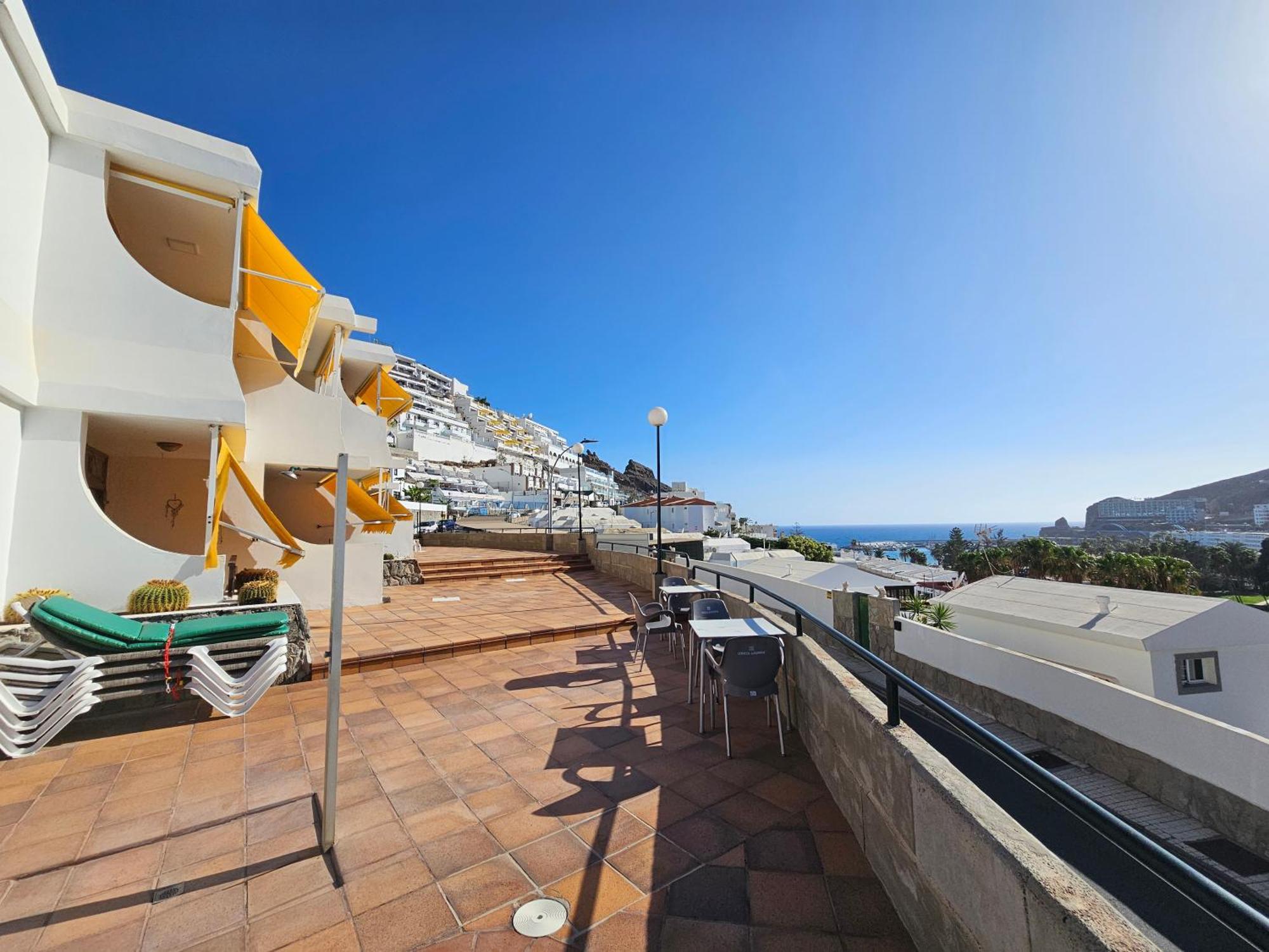 Apartment Modern With Sea View Nearby The