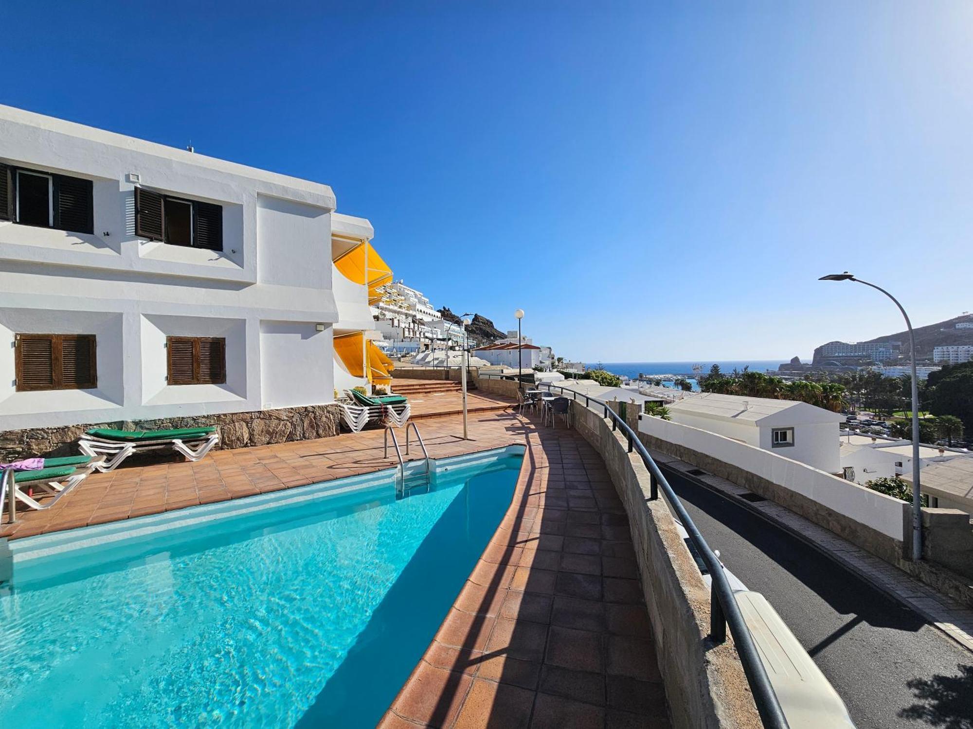Modern With Sea View Nearby The Apartment *