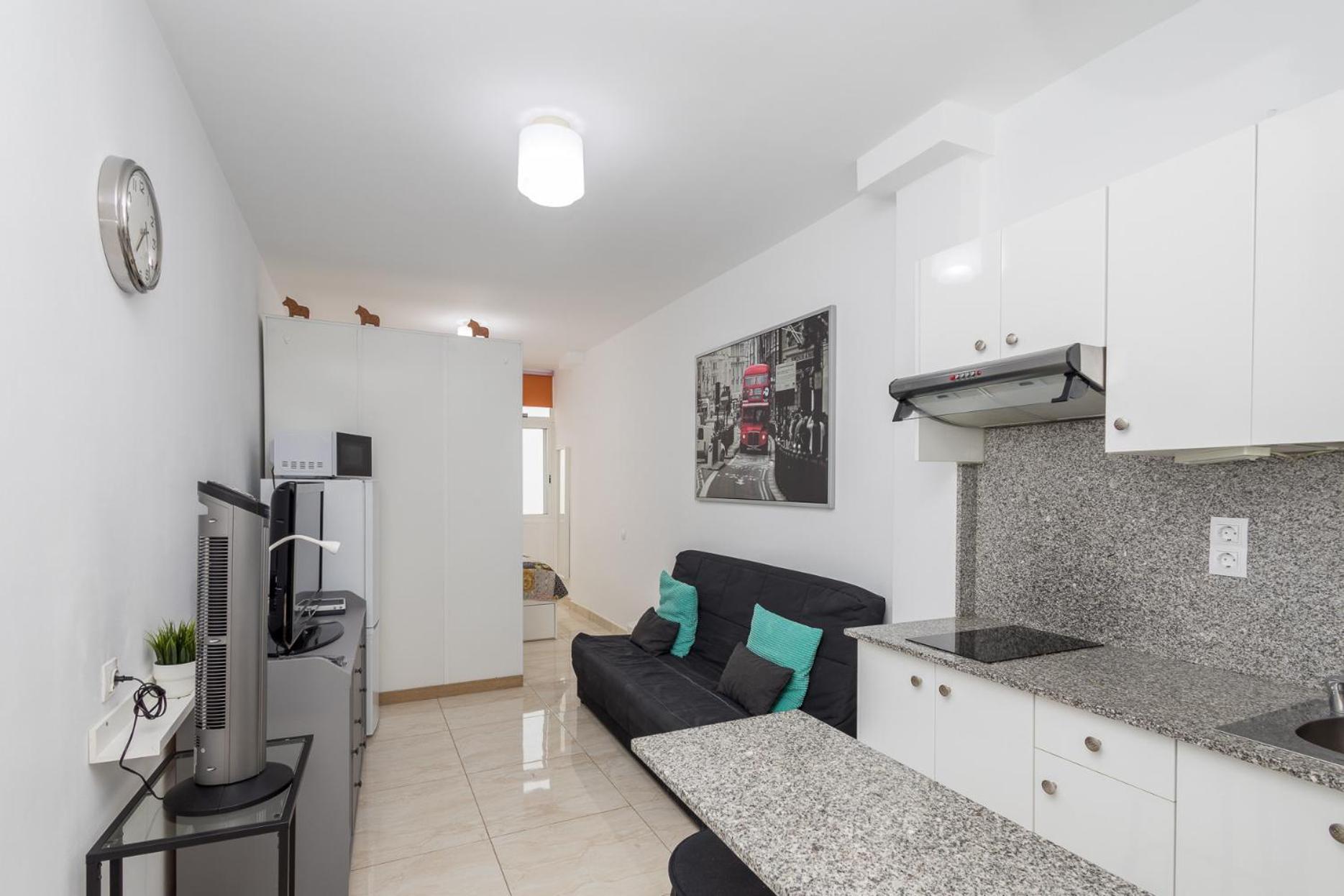 Apartment Comfy Renovated Next To The