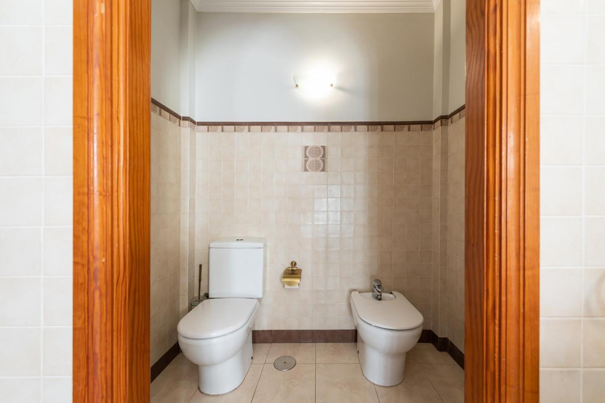 5br House - Pool & Parking - Tennis Court *