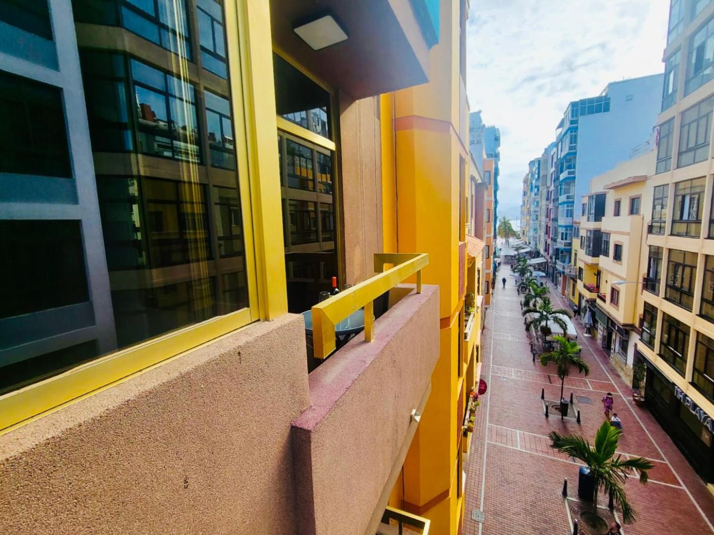 New 2 Bedrooms Gold Flat At Canteras With Balcony And Free Parking *