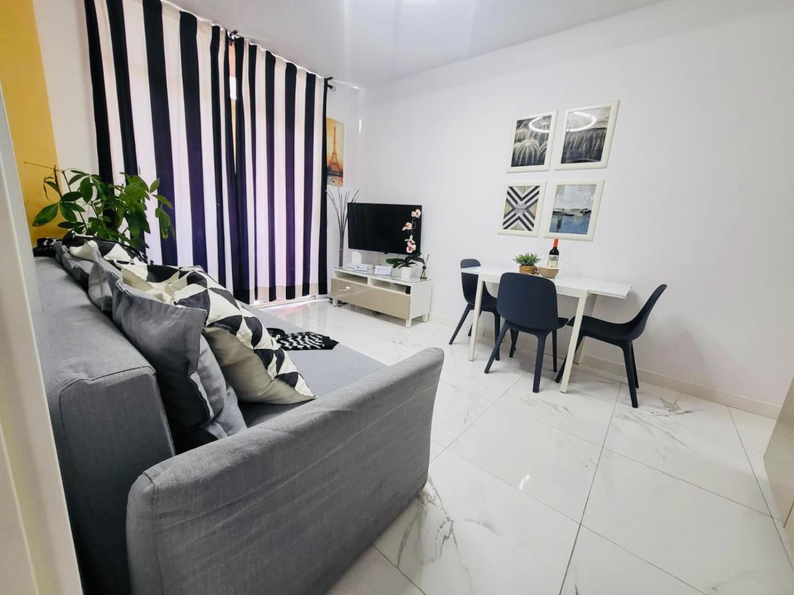 New 2 Bedrooms Gold Flat At Canteras With Balcony And Free Parking Las Palmas de Gran Canaria