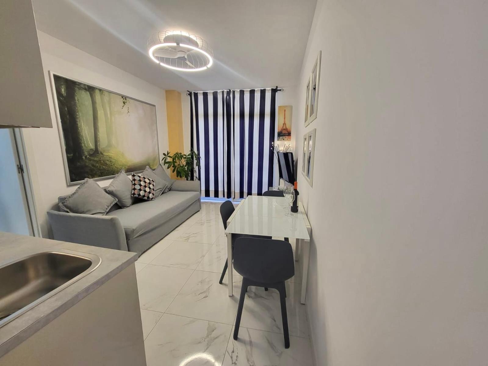 New 2 Bedrooms Gold Flat At Canteras With Balcony And Free Parking Apartamento Las Palmas de Gran Canaria