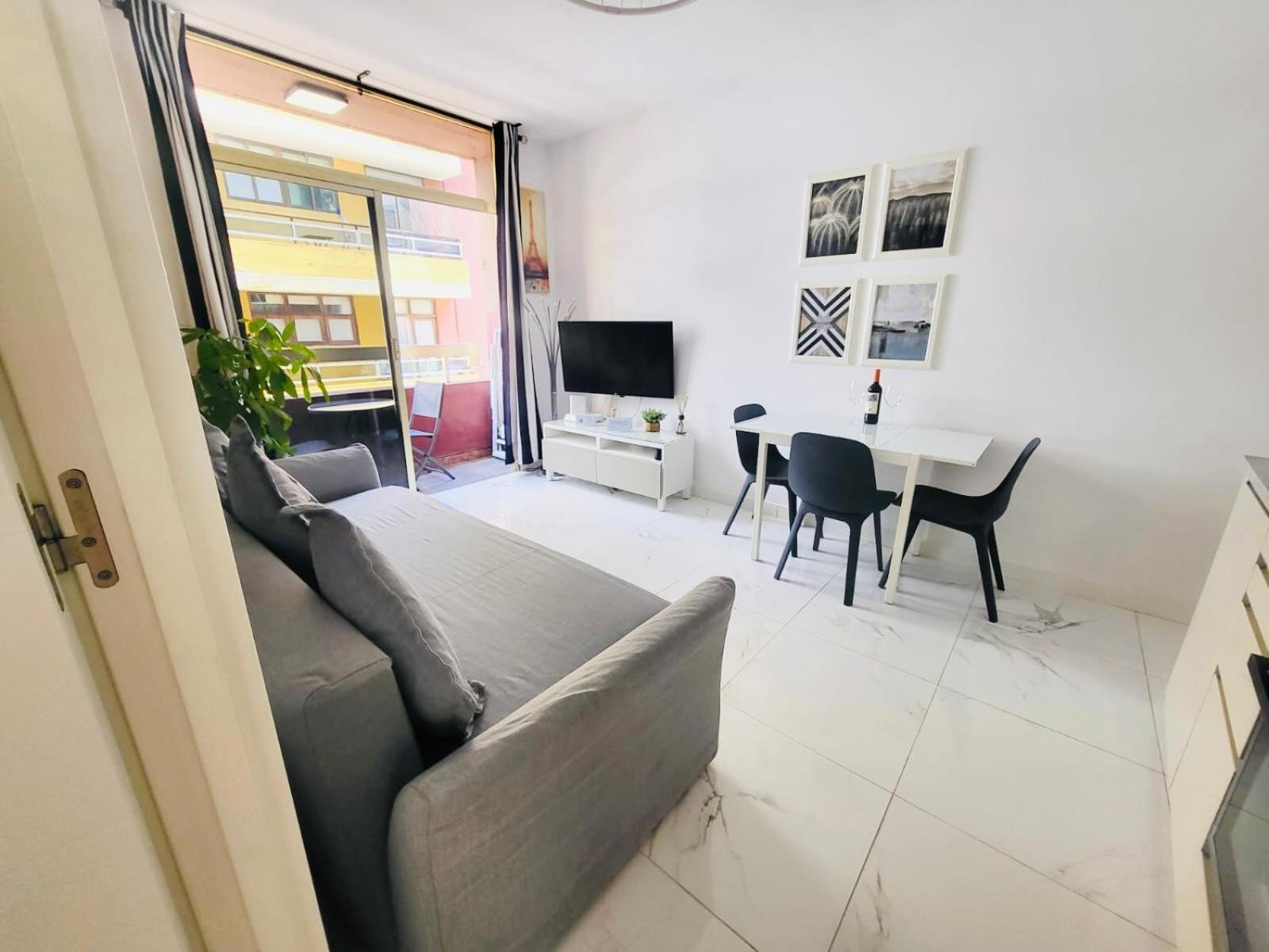 New 2 Bedrooms Gold Flat At Canteras With Balcony And Free Parking *