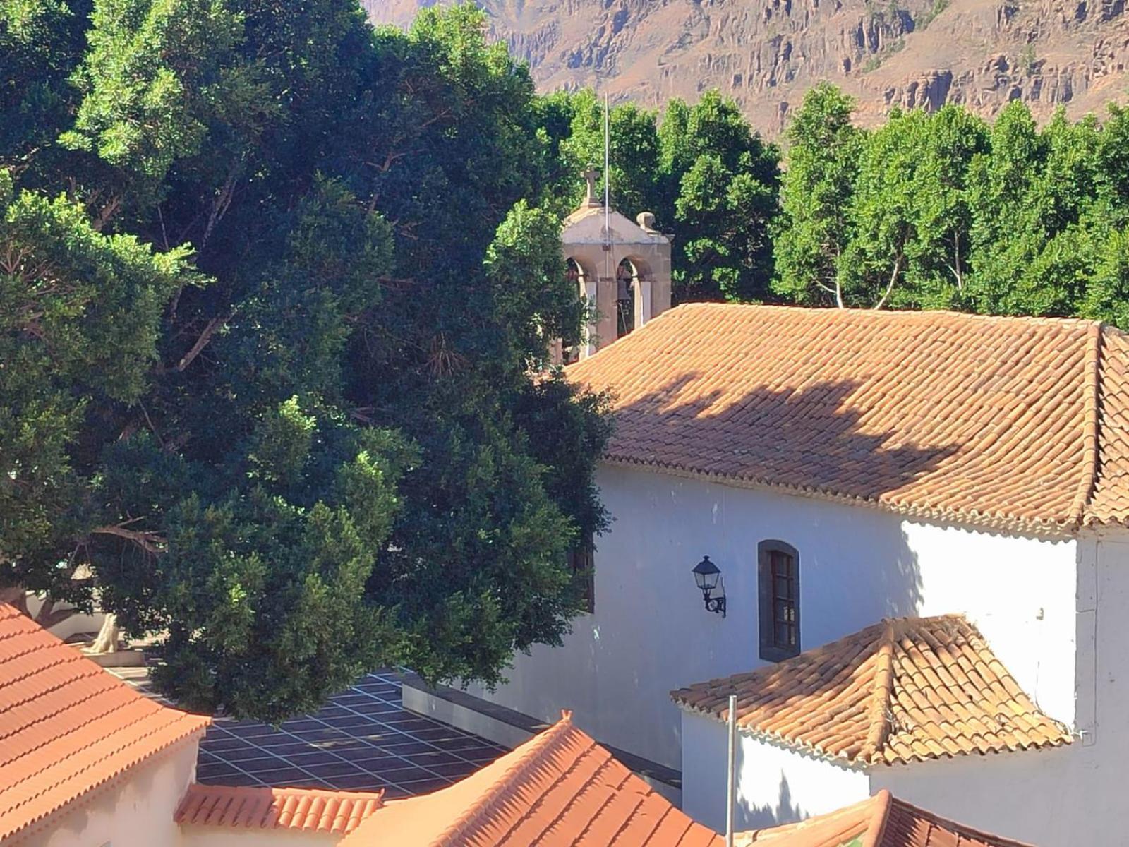 Casa Reyes * Fátaga