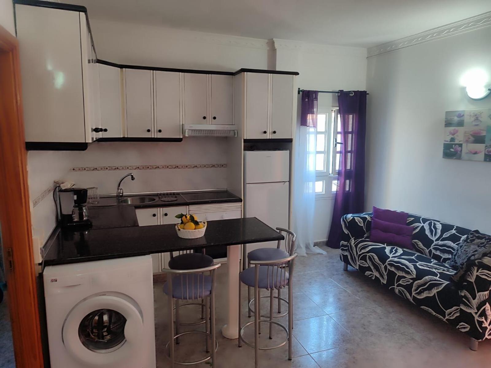 Casa Reyes * Fátaga