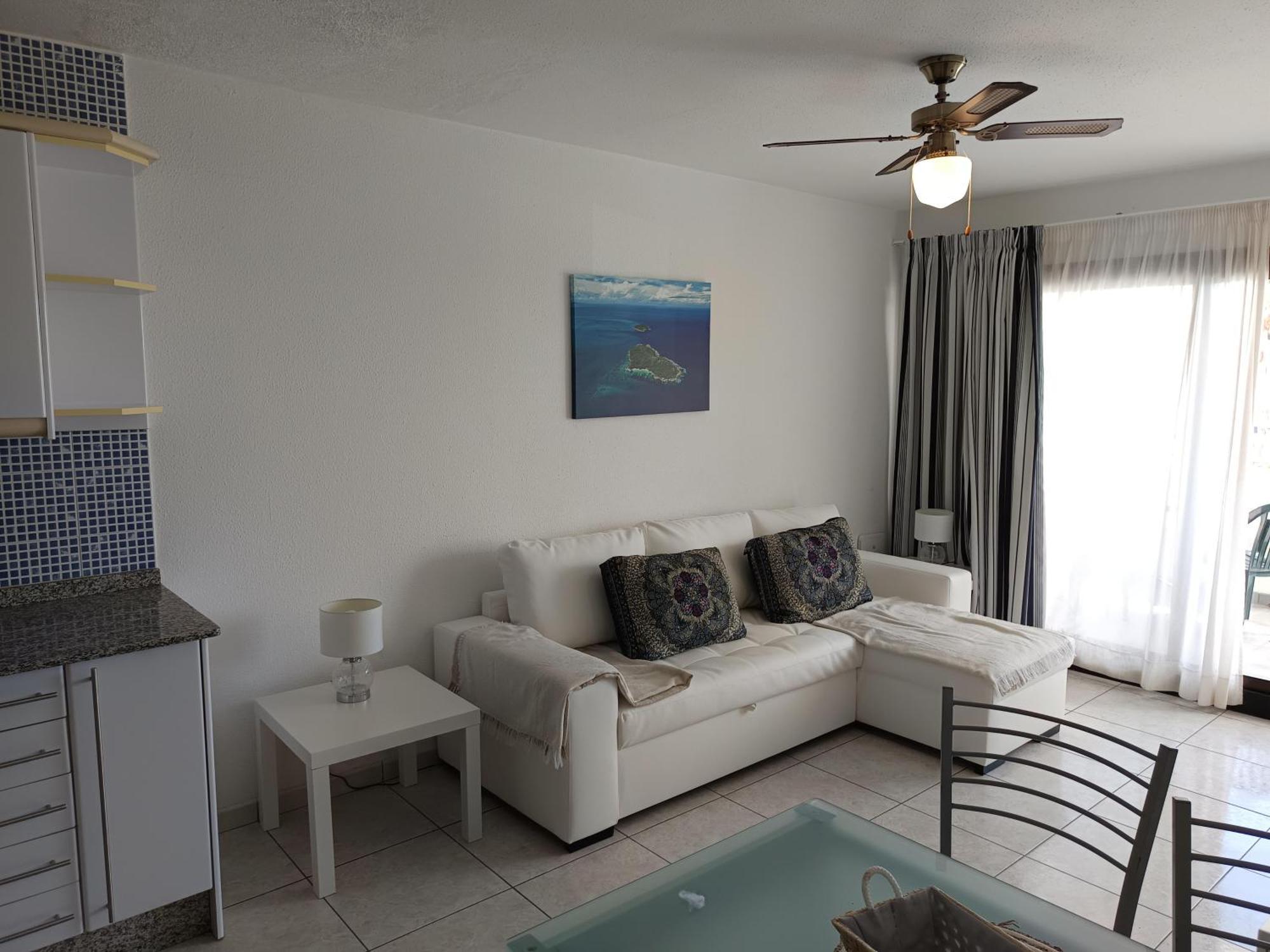 In Puerto Rico In Front Of Port. Apartamento