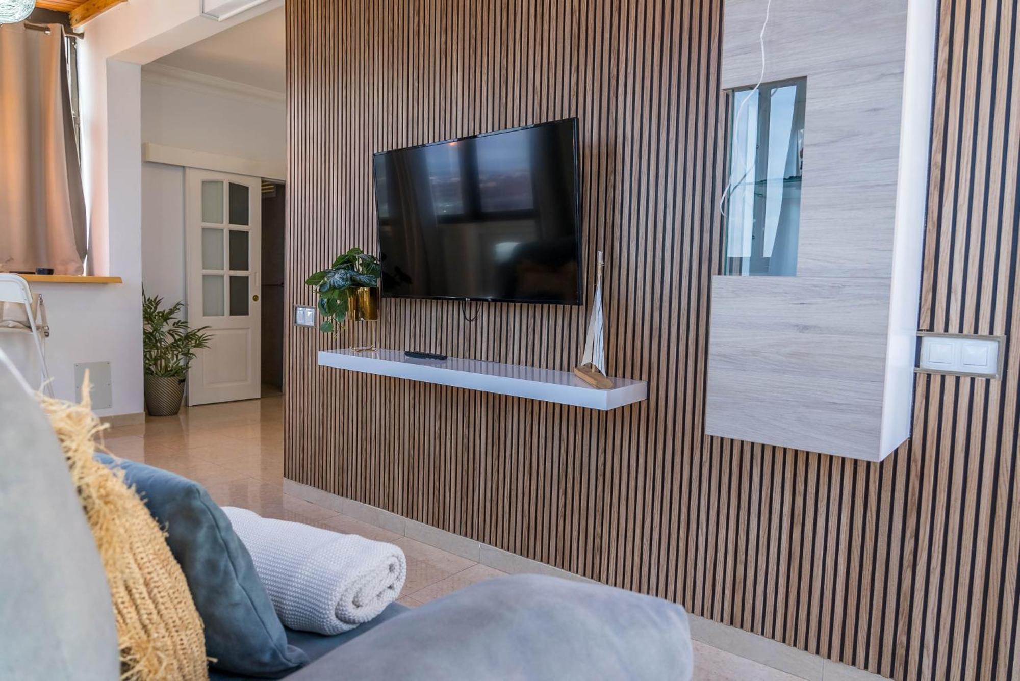 Seaside View Apartment