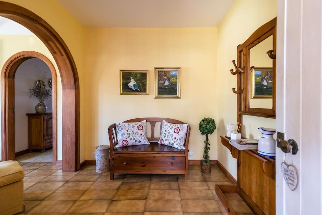 Villa Magnifica Con Piscina Y Barbacoa *