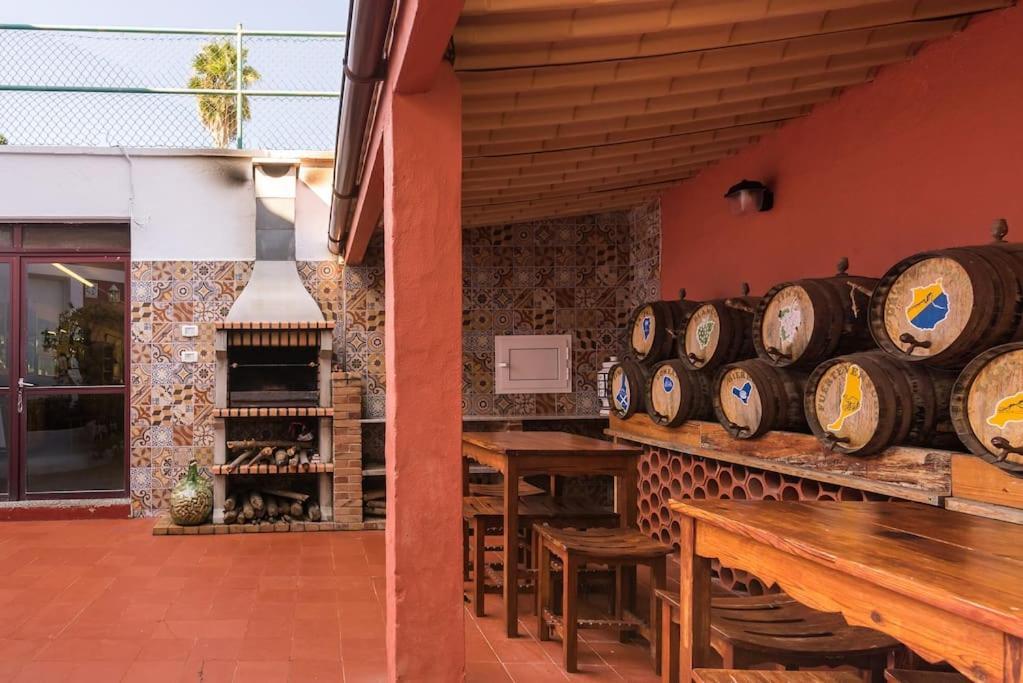 Villa Magnifica Con Piscina Y Barbacoa