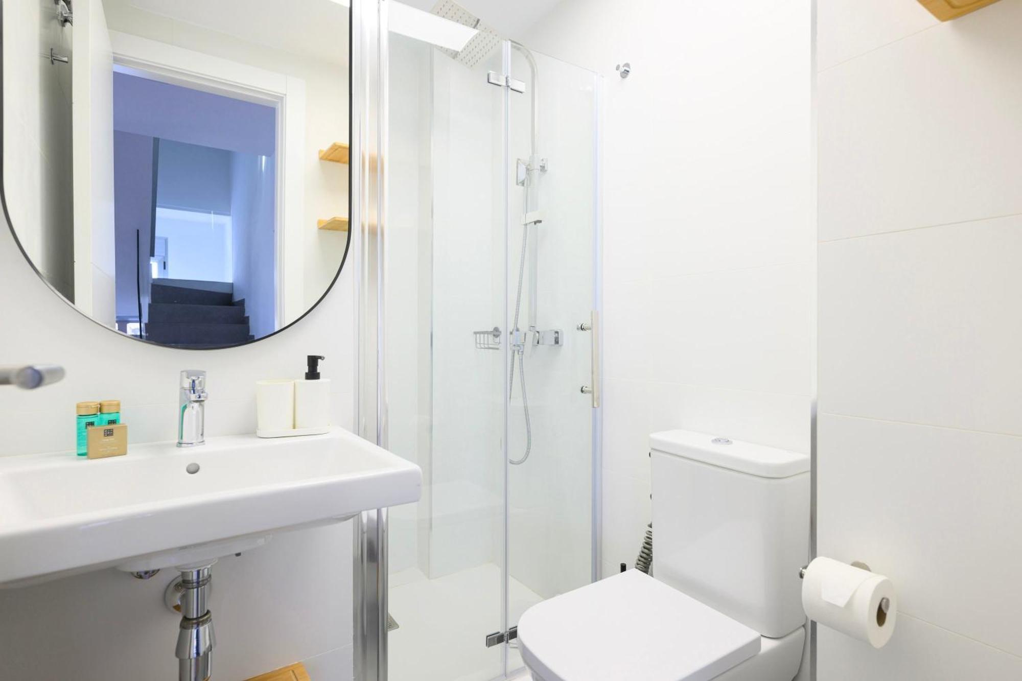 Brand New Spacious Duplex 100m From The Appartamento