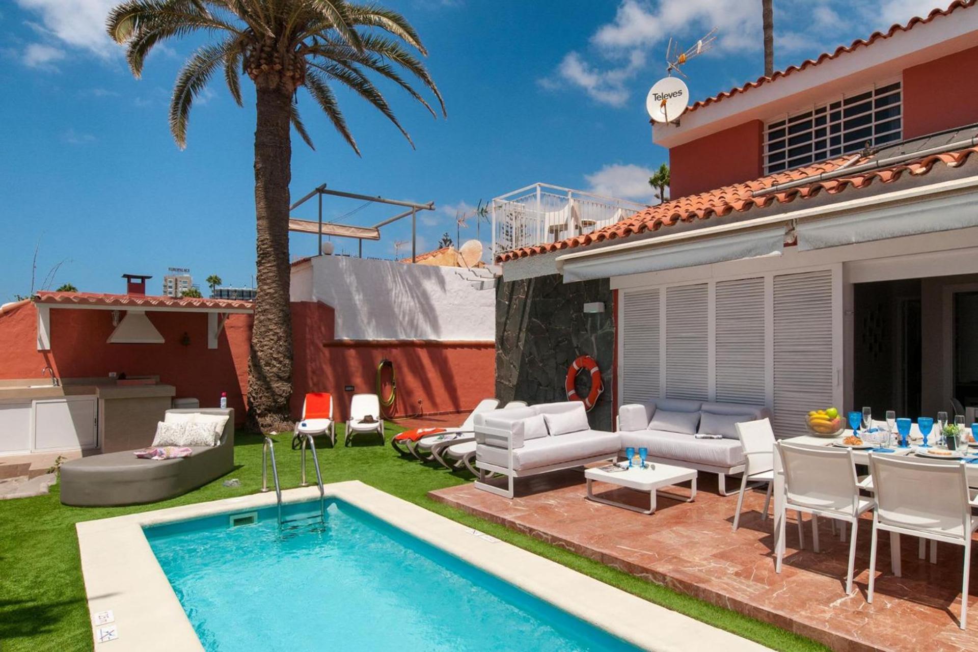5-bedroom Oceanfront With Private Pool San Bartolomé