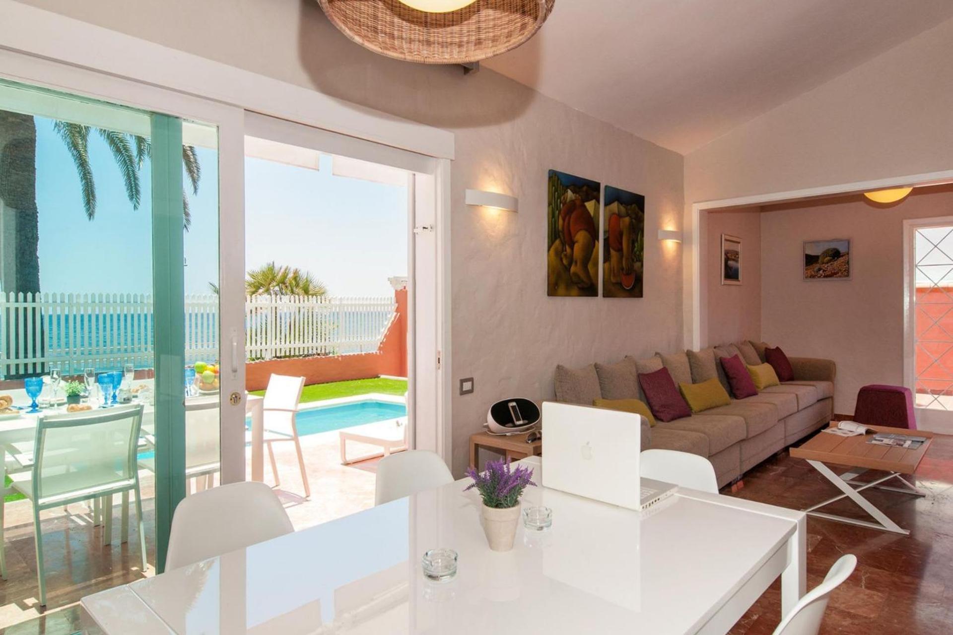 5-bedroom Oceanfront With Private Pool San Bartolomé