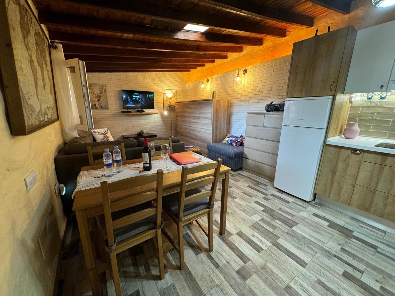 La Casita De Claudia Apartamento Aguatona