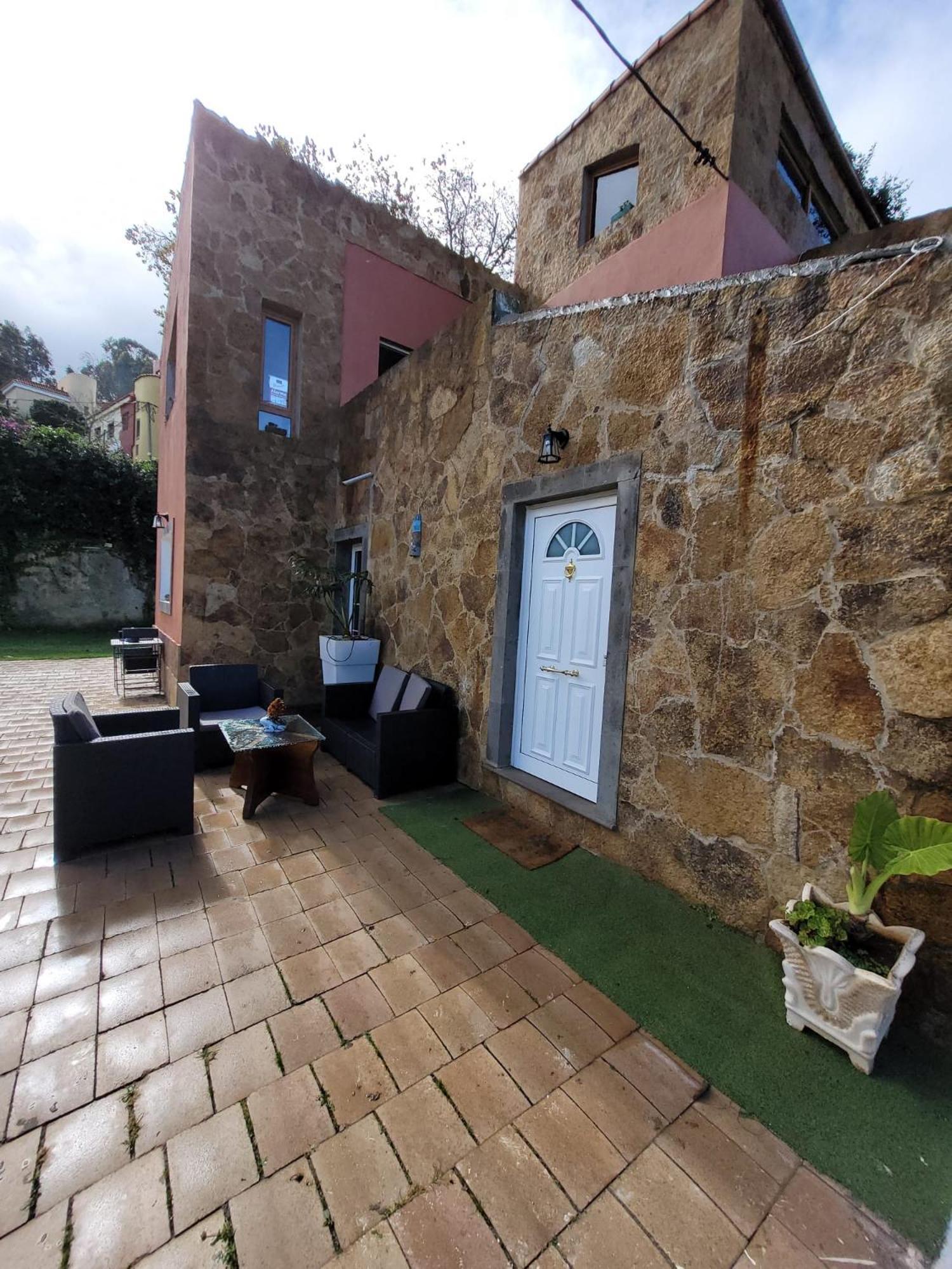 Villa Layo