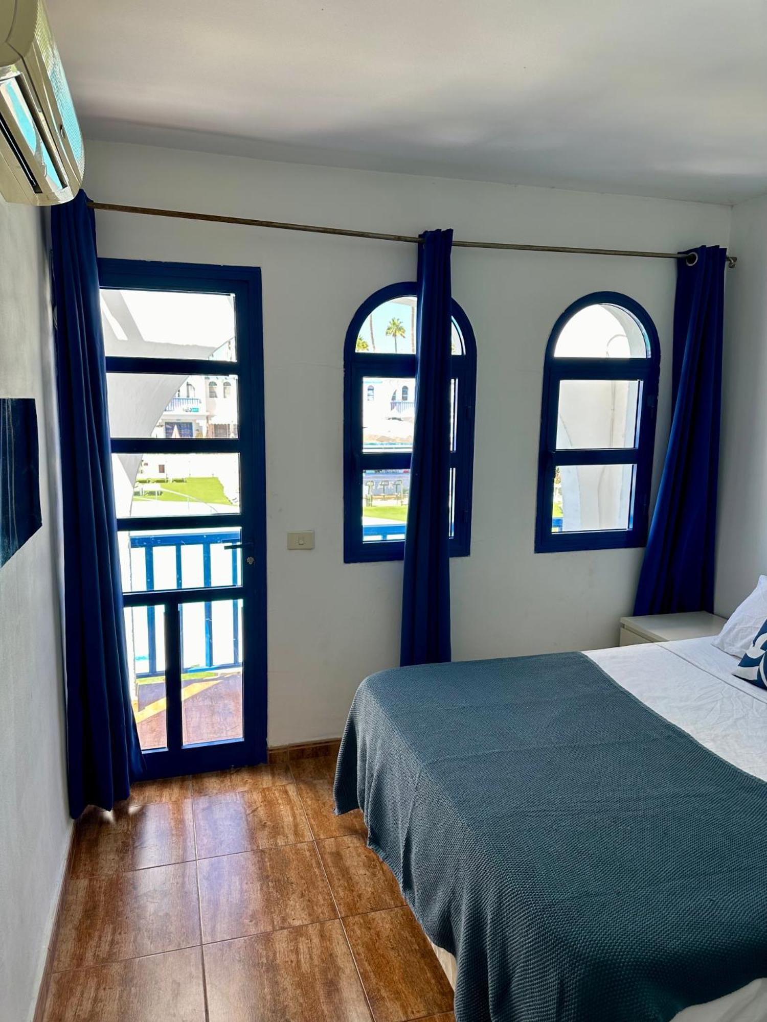 Delightful Playmar: Comfort And Convenience In Maspalomas, Steps Away From Shopping Centers And Beaches Apartamento *