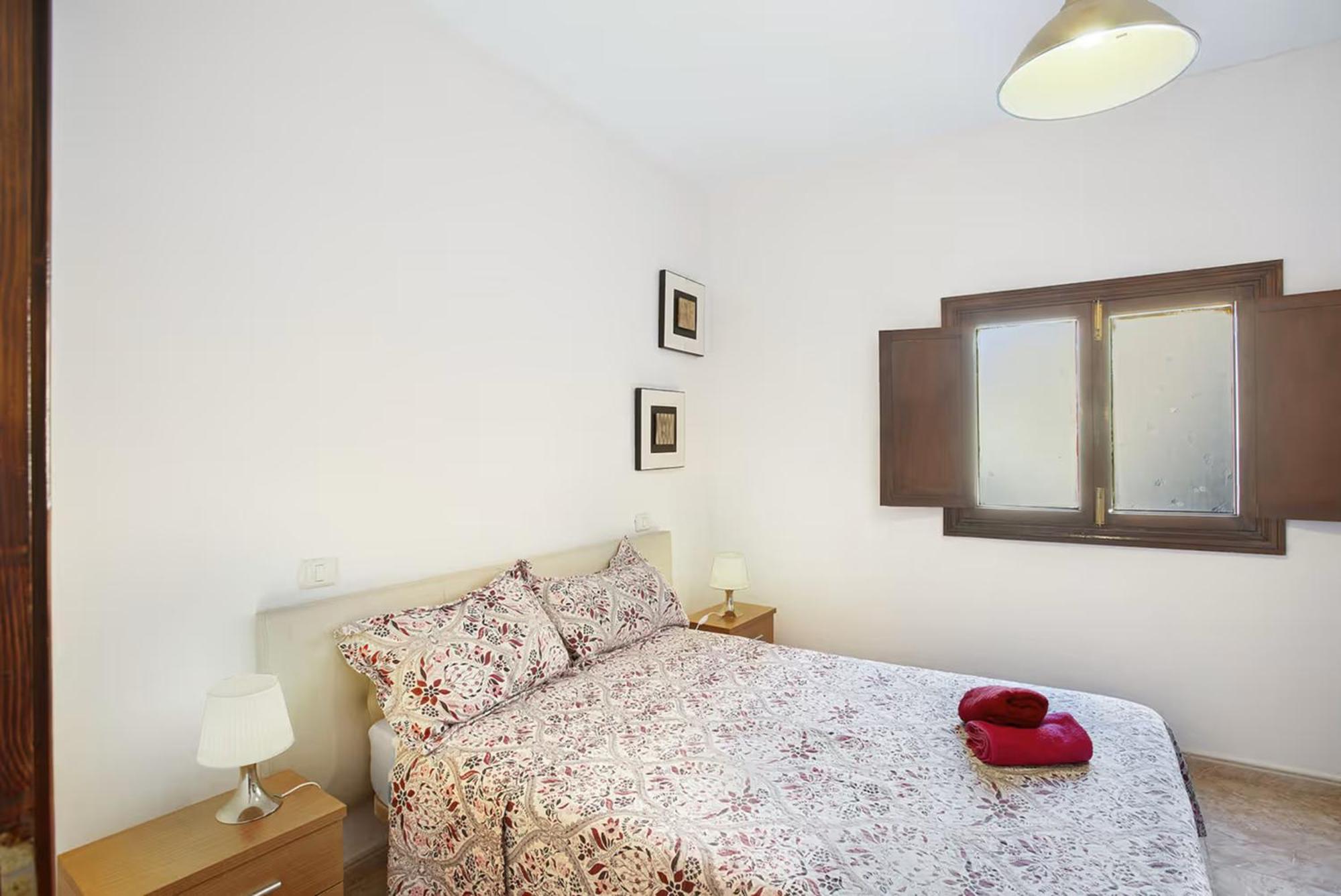 Palomino - Sleeps 4 - Parking - Pet Friendly