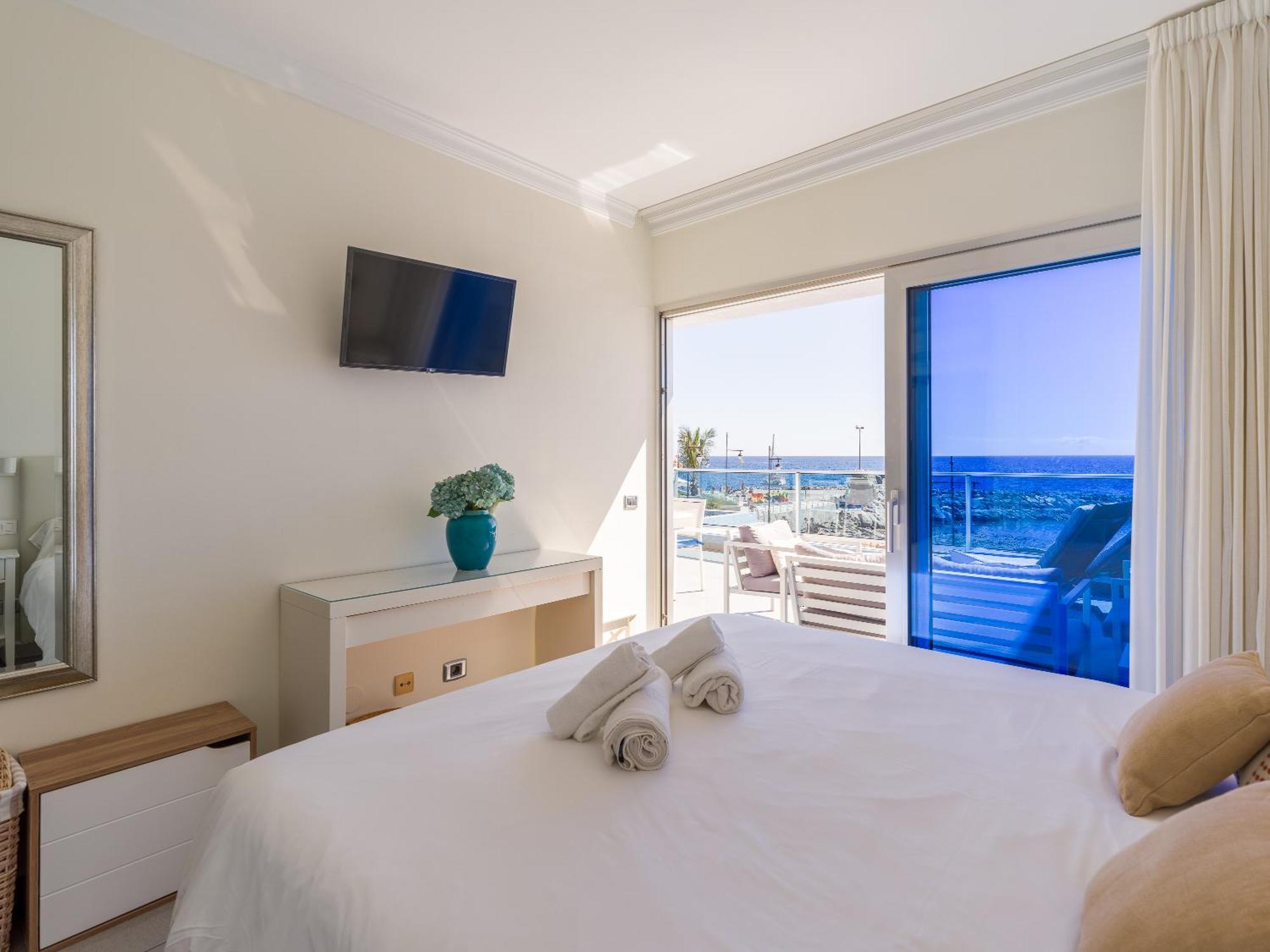 Mogan Beachfront | Carmitathome * Puerto De Mogan
