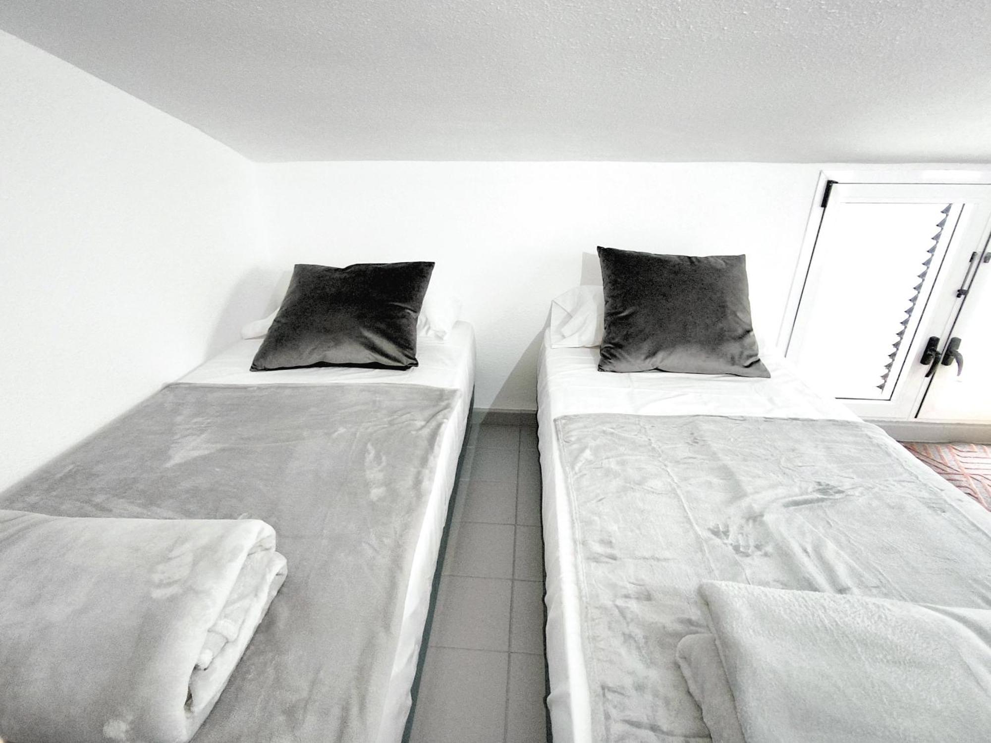 Rooftop Pamro - Private Jacuzzi - Fitness Area - Free Wifi - Air Conditioner - Pool - Modern & Comfortable - Sunnygolf Сasa de vacaciones *
