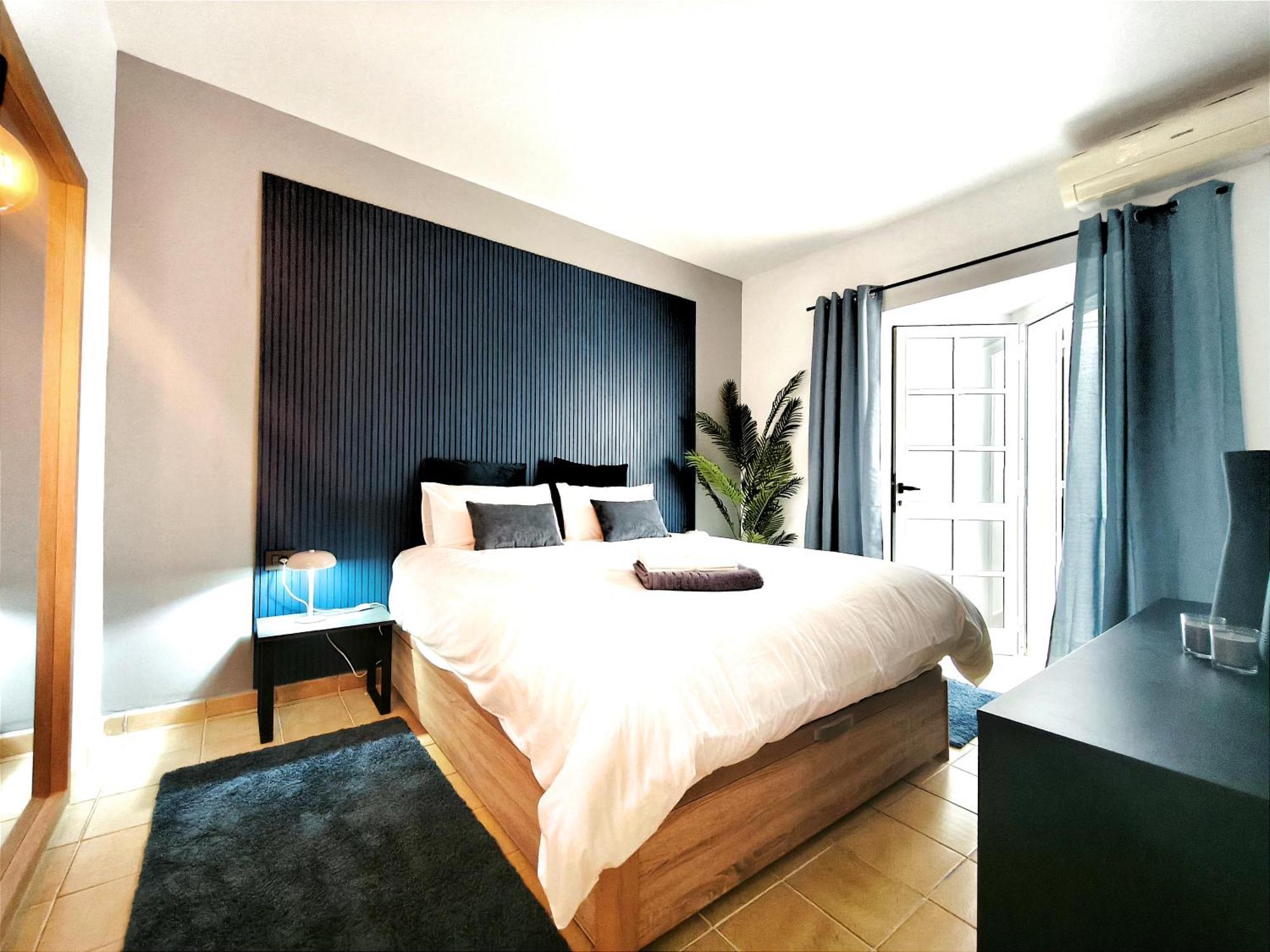Rooftop Pamro - Private Jacuzzi - Fitness Area - Free Wifi - Air Conditioner - Pool - Modern & Comfortable - Sunnygolf Сasa de vacaciones